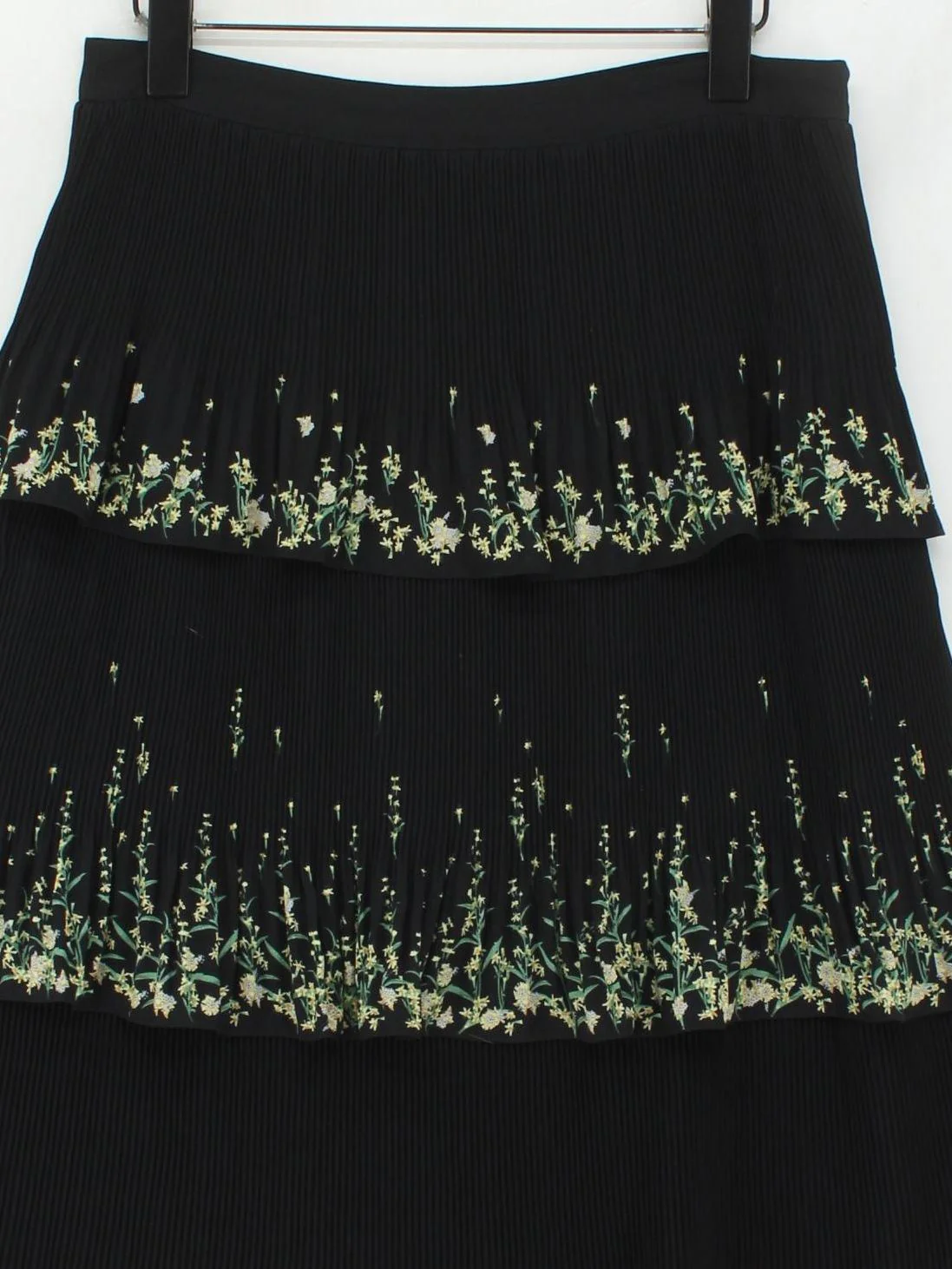 Ted Baker Women's Midi Skirt M Black Floral 100% Polyester Midi Pleated - Image 3