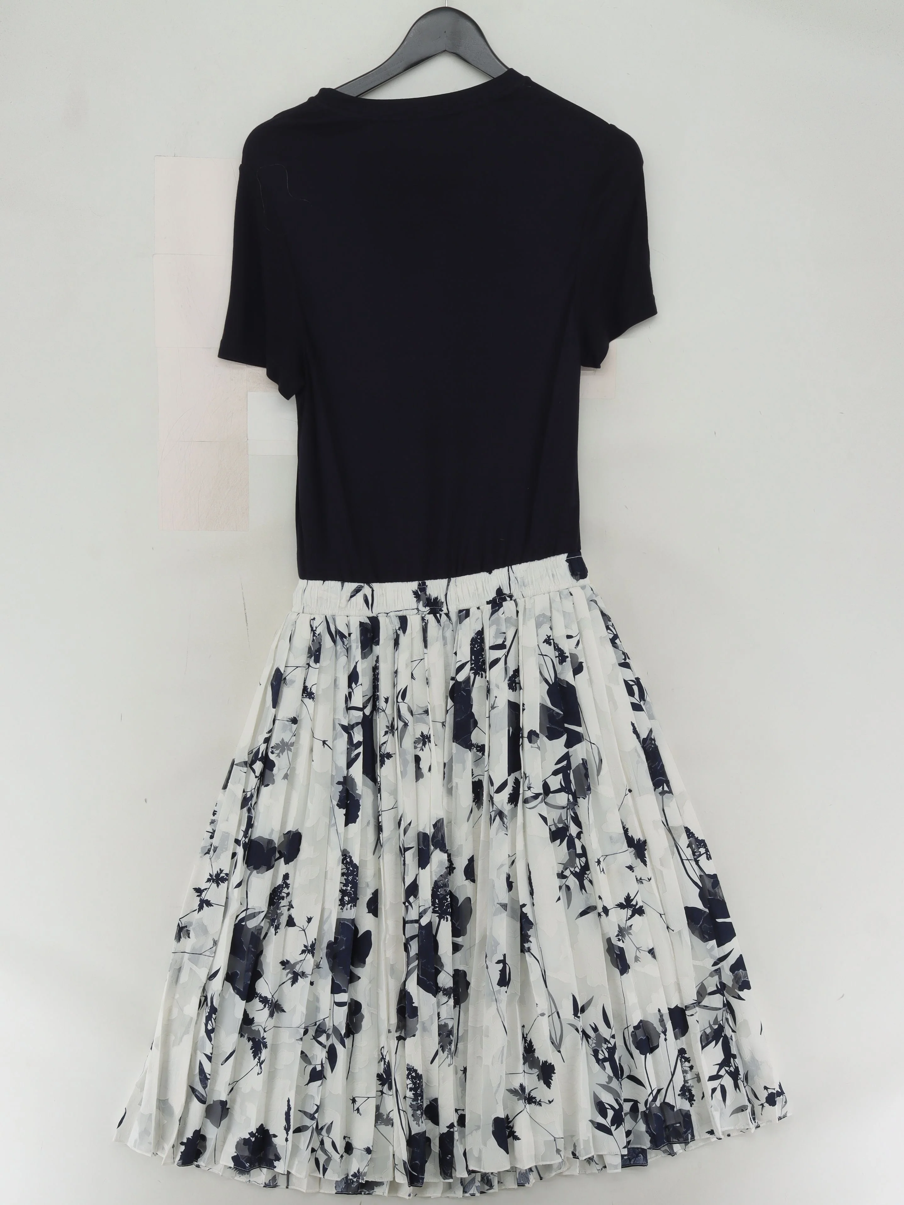Ted Baker Women's Midi Skirt UK 12 White Polyester with Viscose Pleated - Image 2