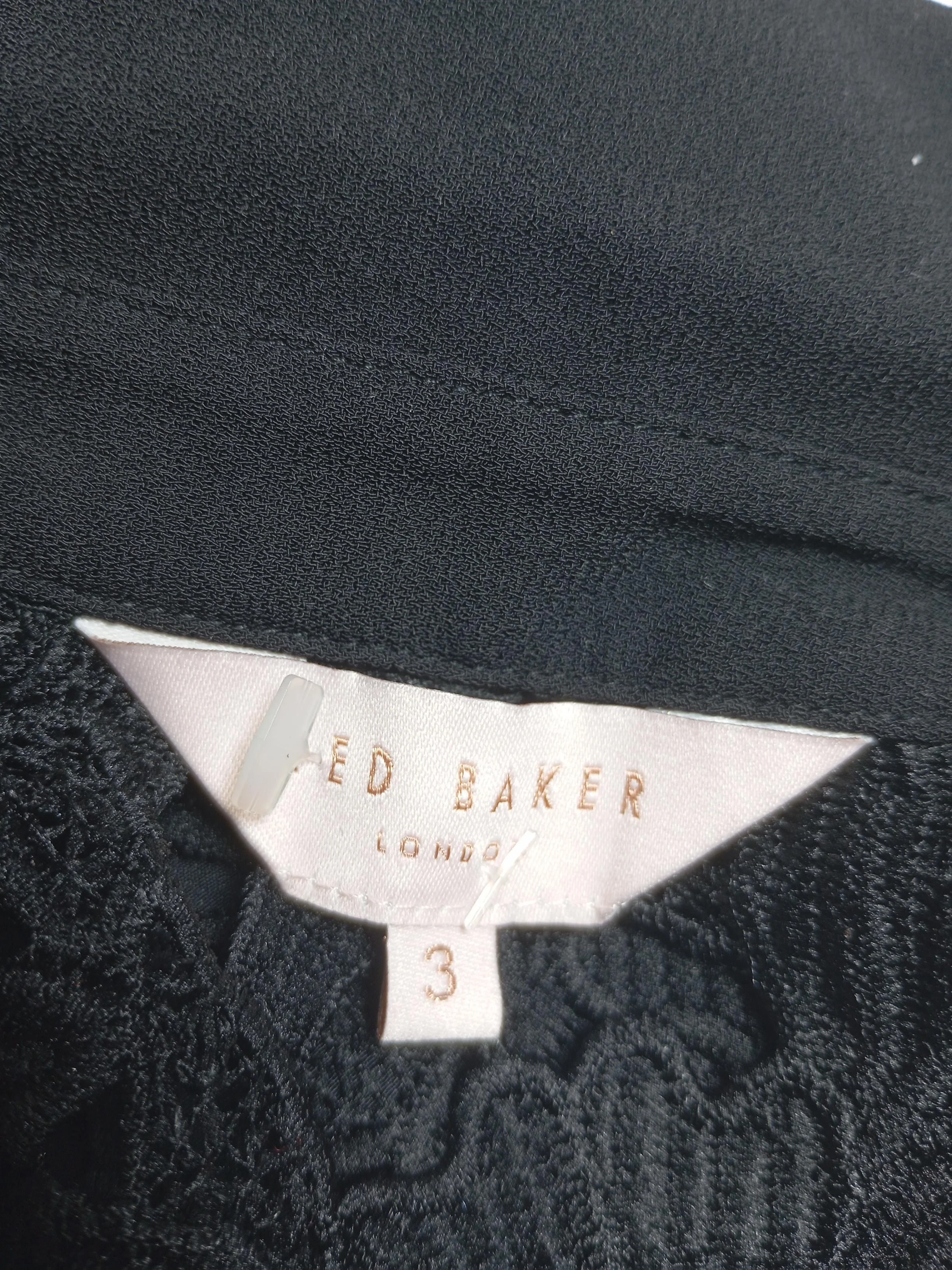 Ted Baker Women's Shirt M Black 100% Polyester Long Sleeve Collared Basic - Image 5