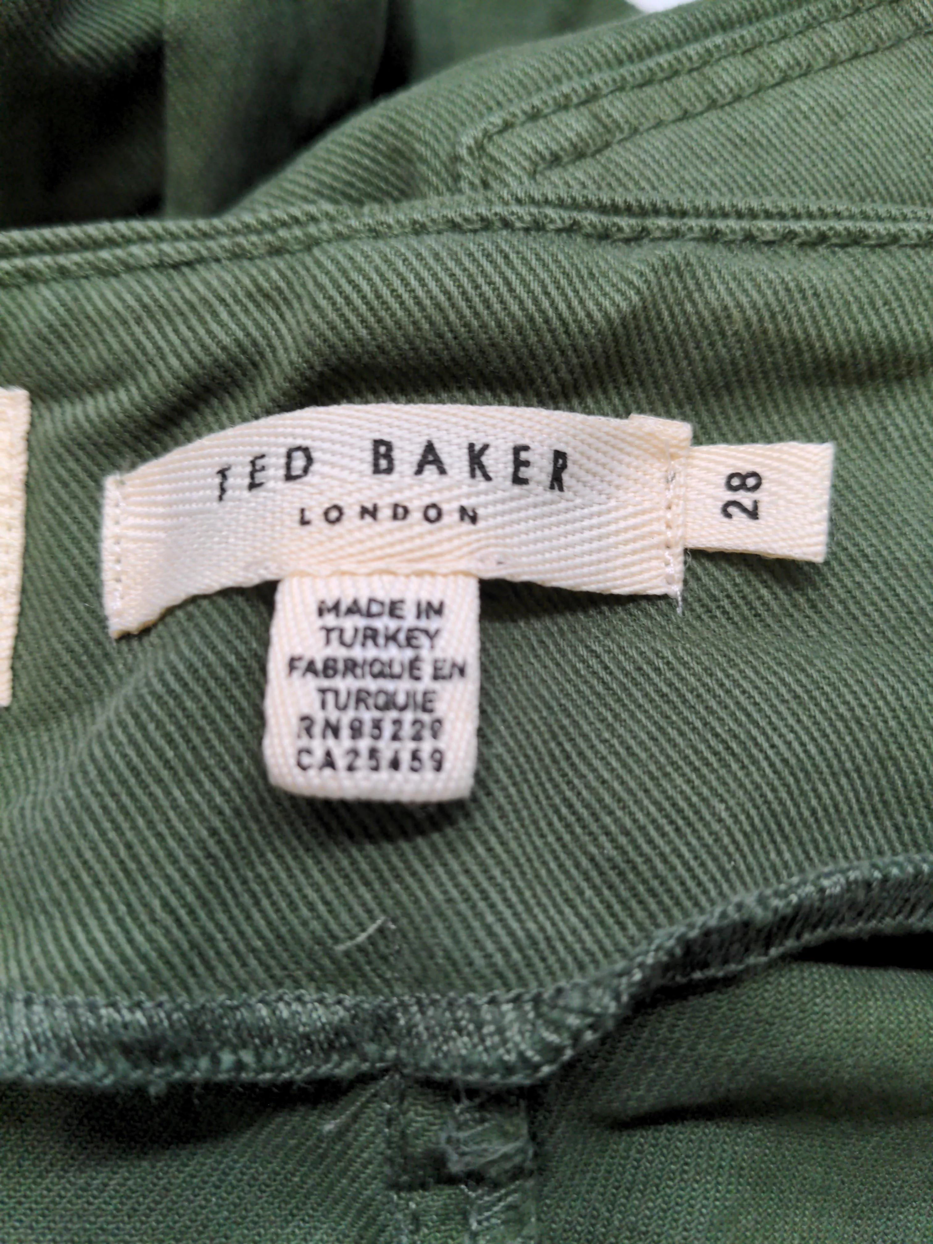 Ted Baker Women's Shorts W 28 in Green Cotton with Elastane Cut-Off - Image 6