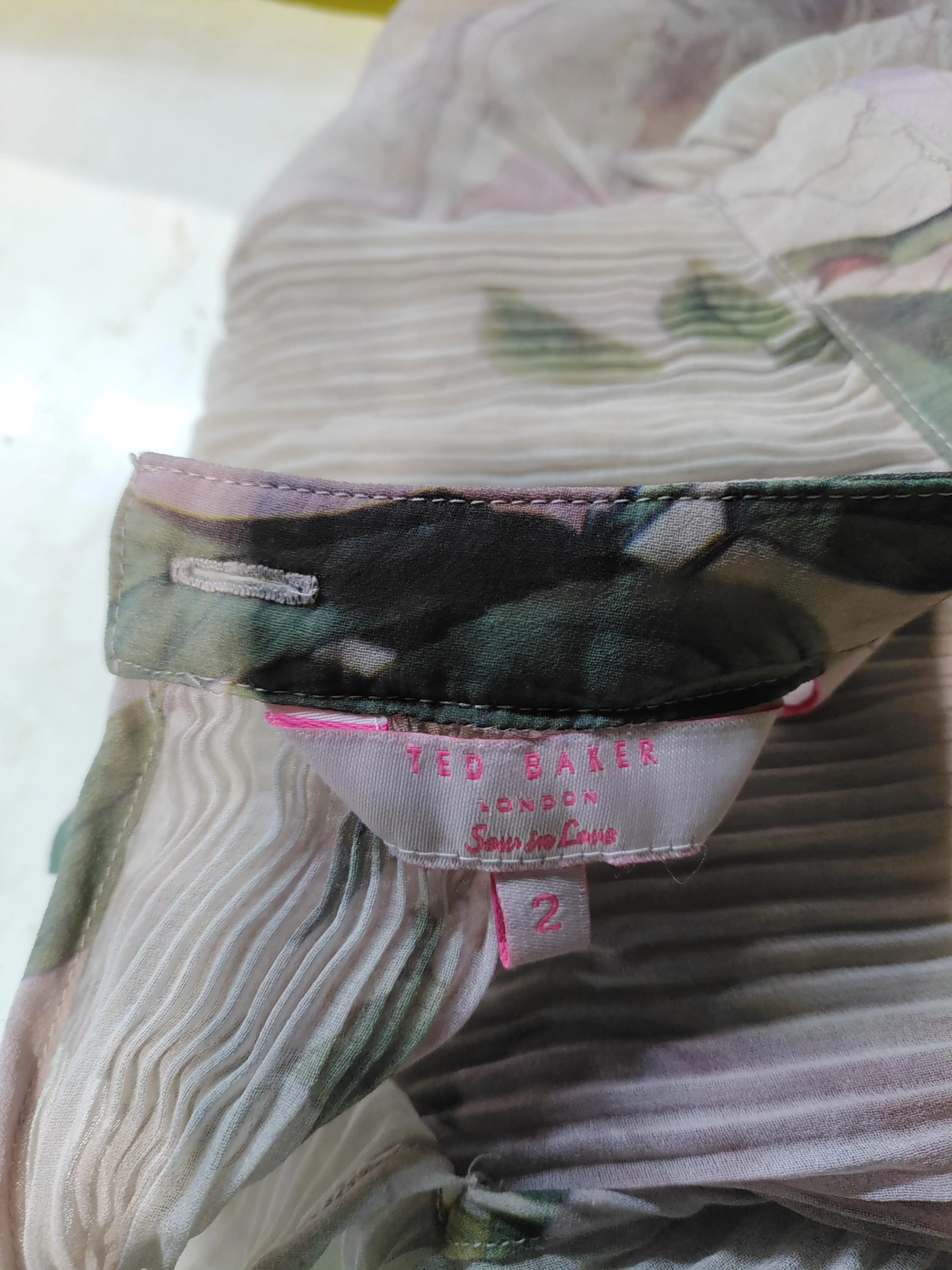 Ted Baker Women's Top S Cream Floral 100% Other 3/4 Sleeve Round Neck Basic - Image 6