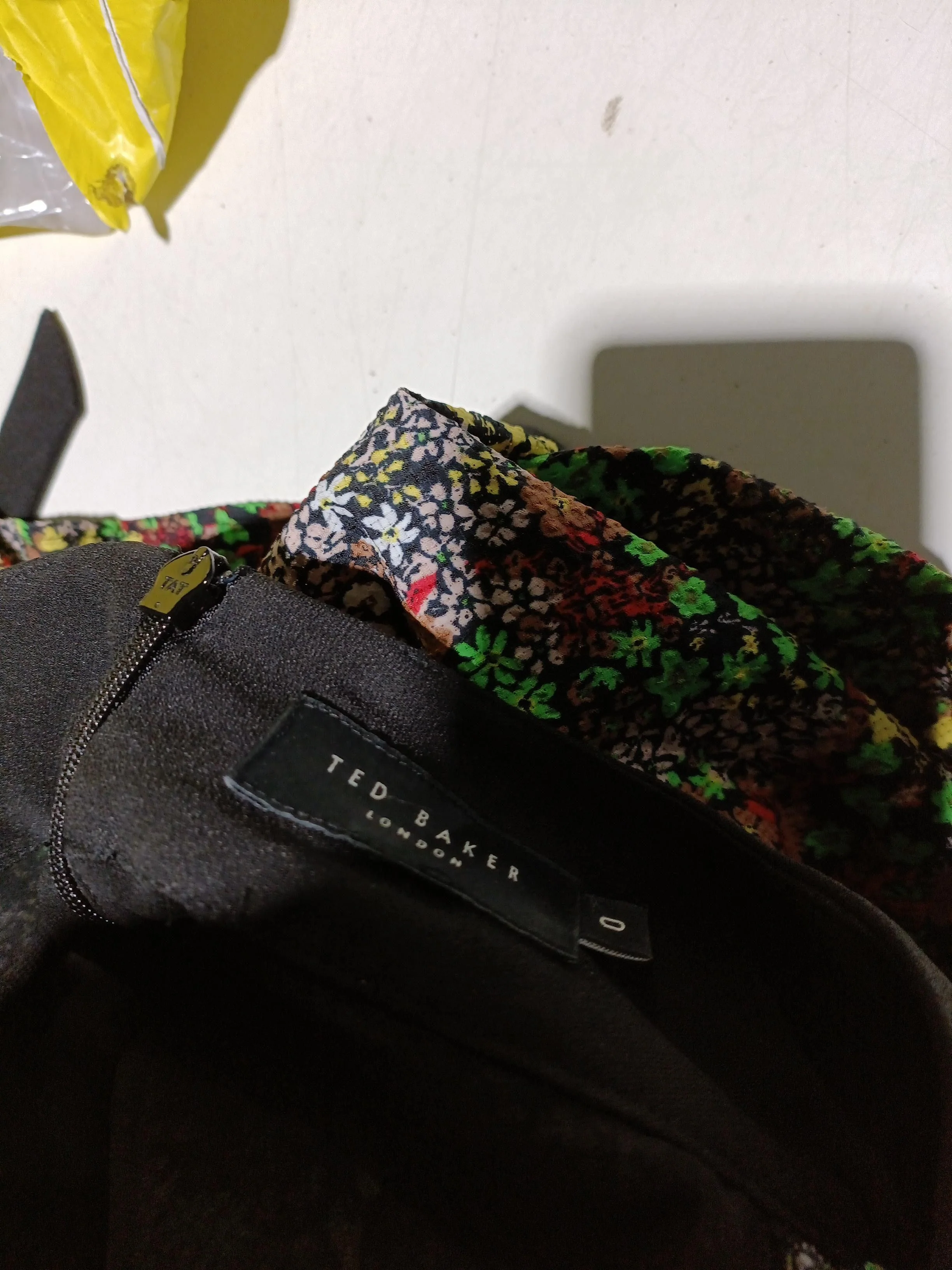 Ted Baker Women's Top UK 6 Multi Floral 100% Polyester 3/4 Sleeve V-Neck Basic - Image 5