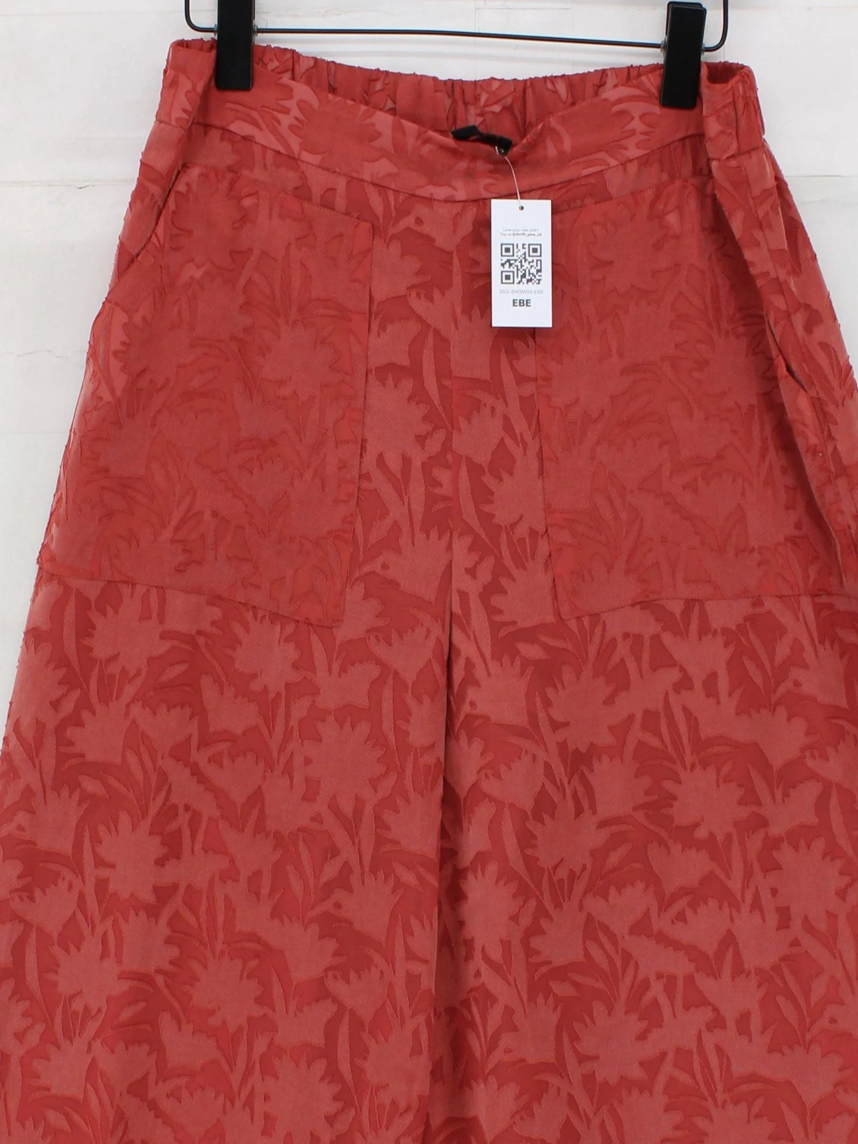 Ted Baker Women's Trousers UK 14 Red Lyocell Modal with Polyester Capri - Image 3