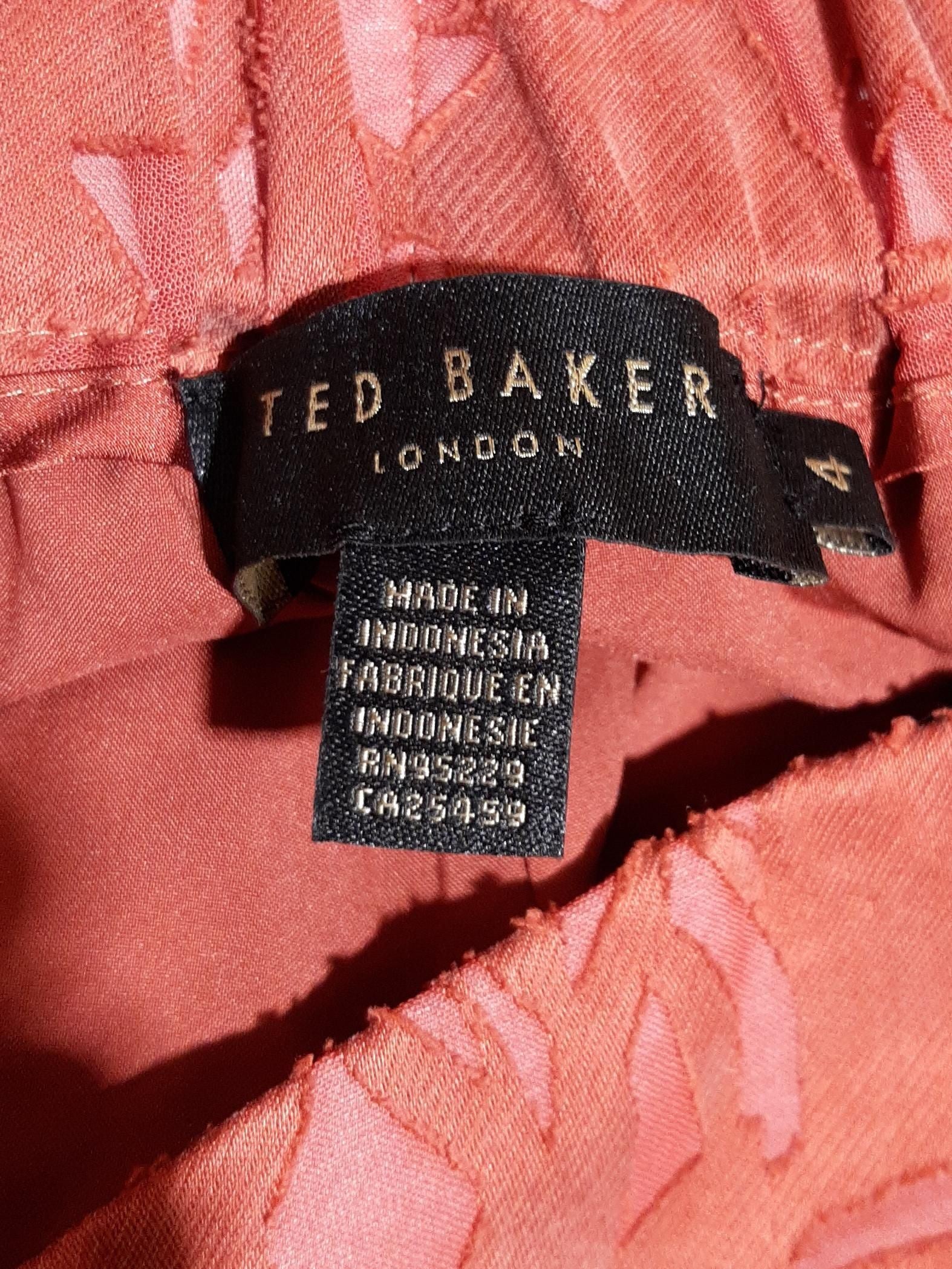 Ted Baker Women's Trousers UK 14 Red Lyocell Modal with Polyester Capri - Image 5