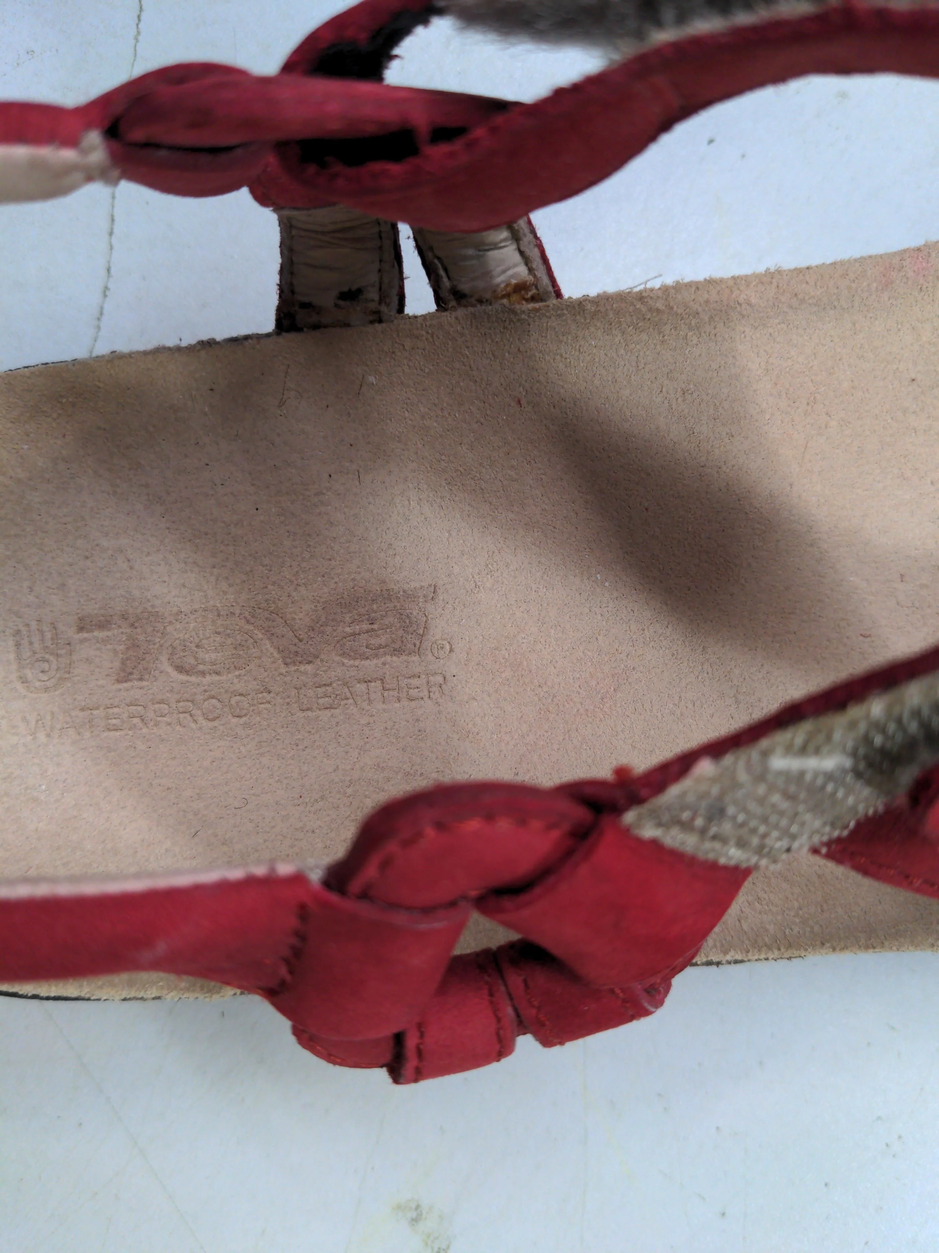Teva Women's Sandals UK 7 Red 100% Leather Strappy - Image 8