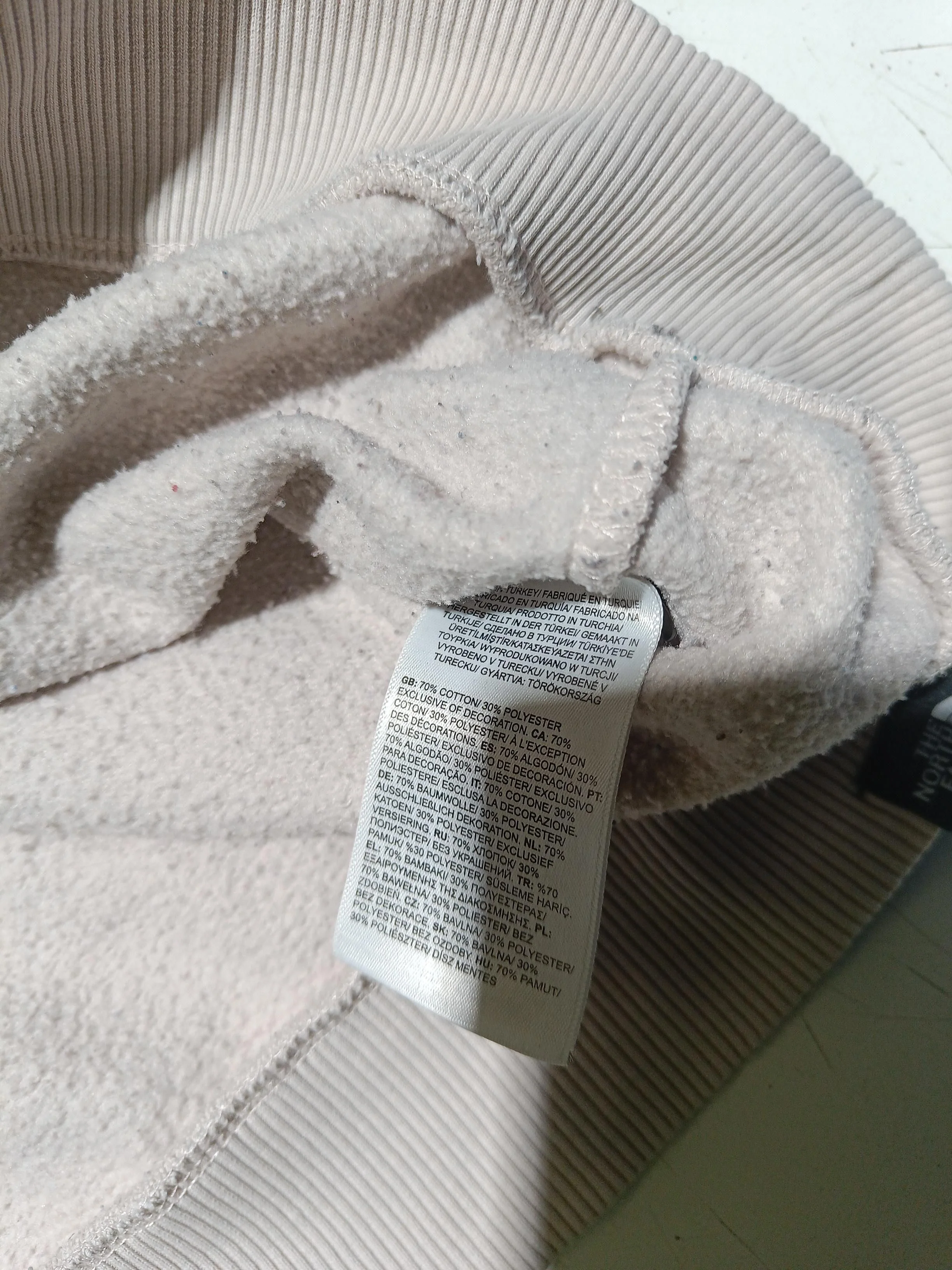 The North Face Women's Hoodie XL Cream Graphic Cotton with Polyester Pullover - Image 7