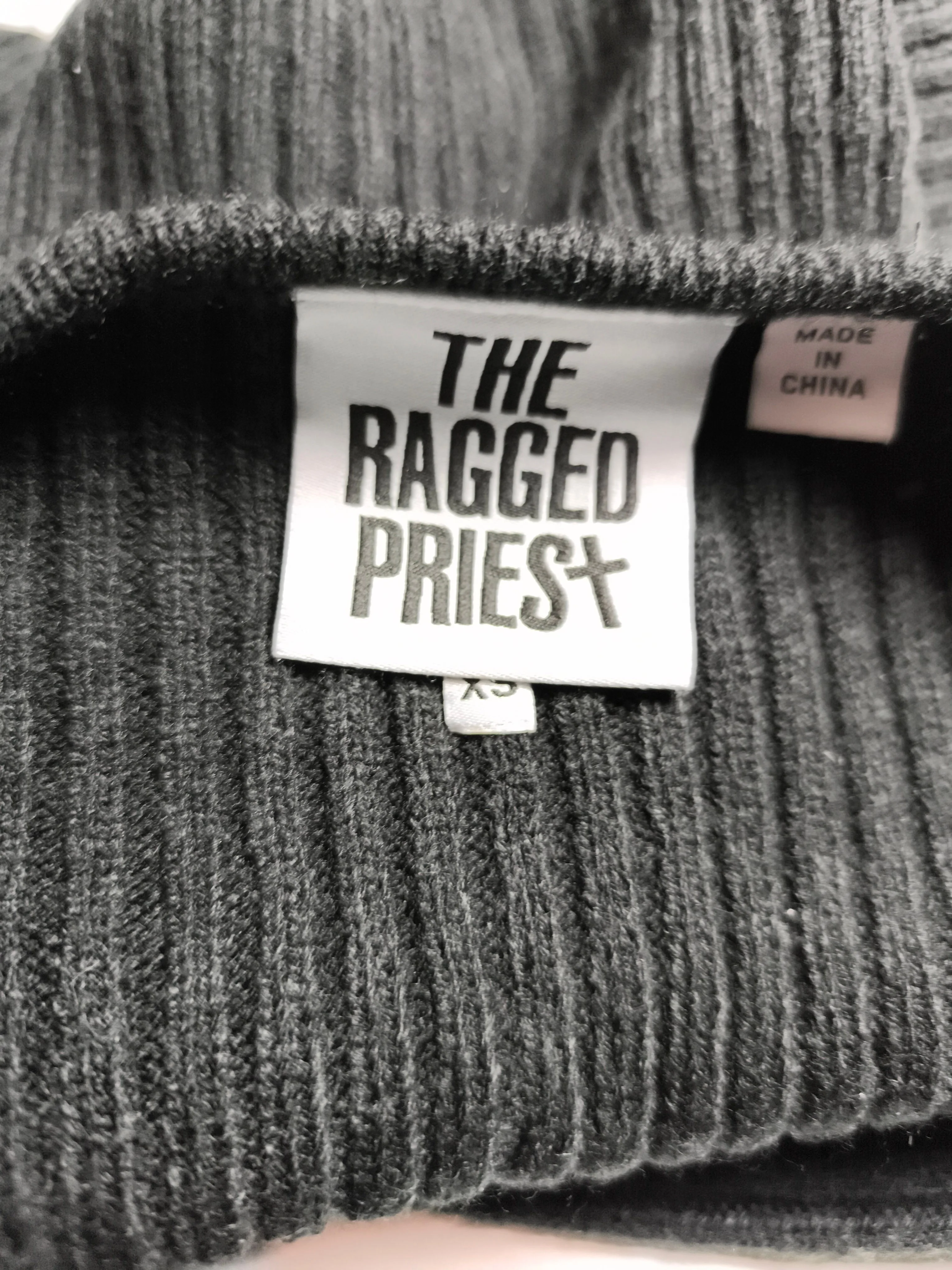 The Ragged Priest Women's Top XS Black 100% Acrylic Long Sleeve V-Neck Cropped - Image 6