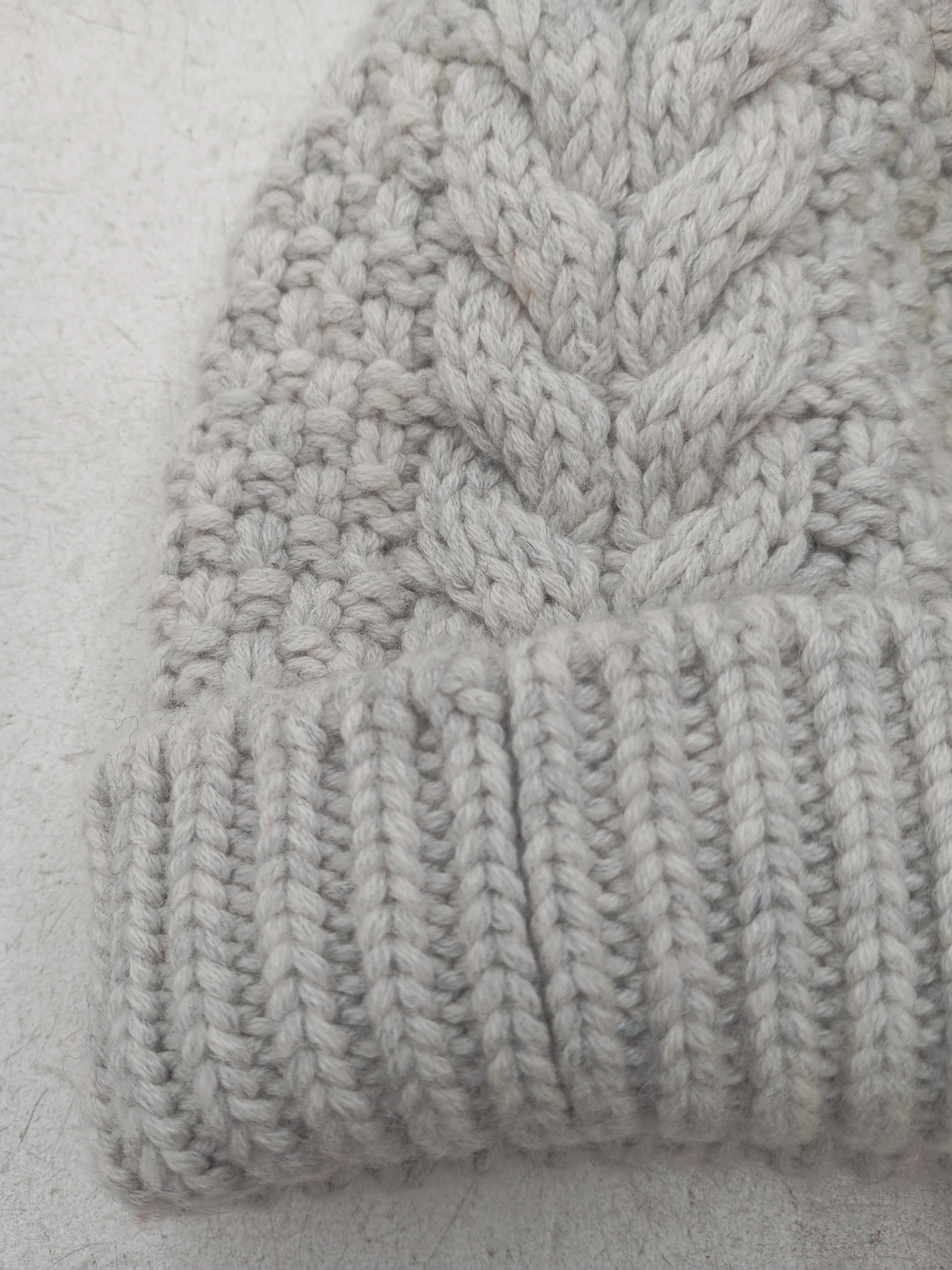 The White Company Men's Hat M Grey 100% Wool Beanie - Image 3