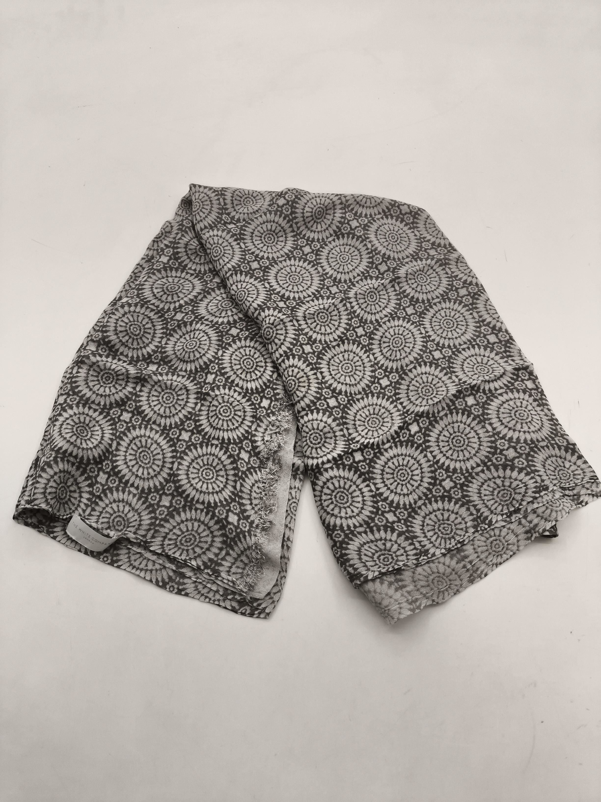 The White Company Men's Scarf Grey Geometric 100% Other Scarf - Image 2