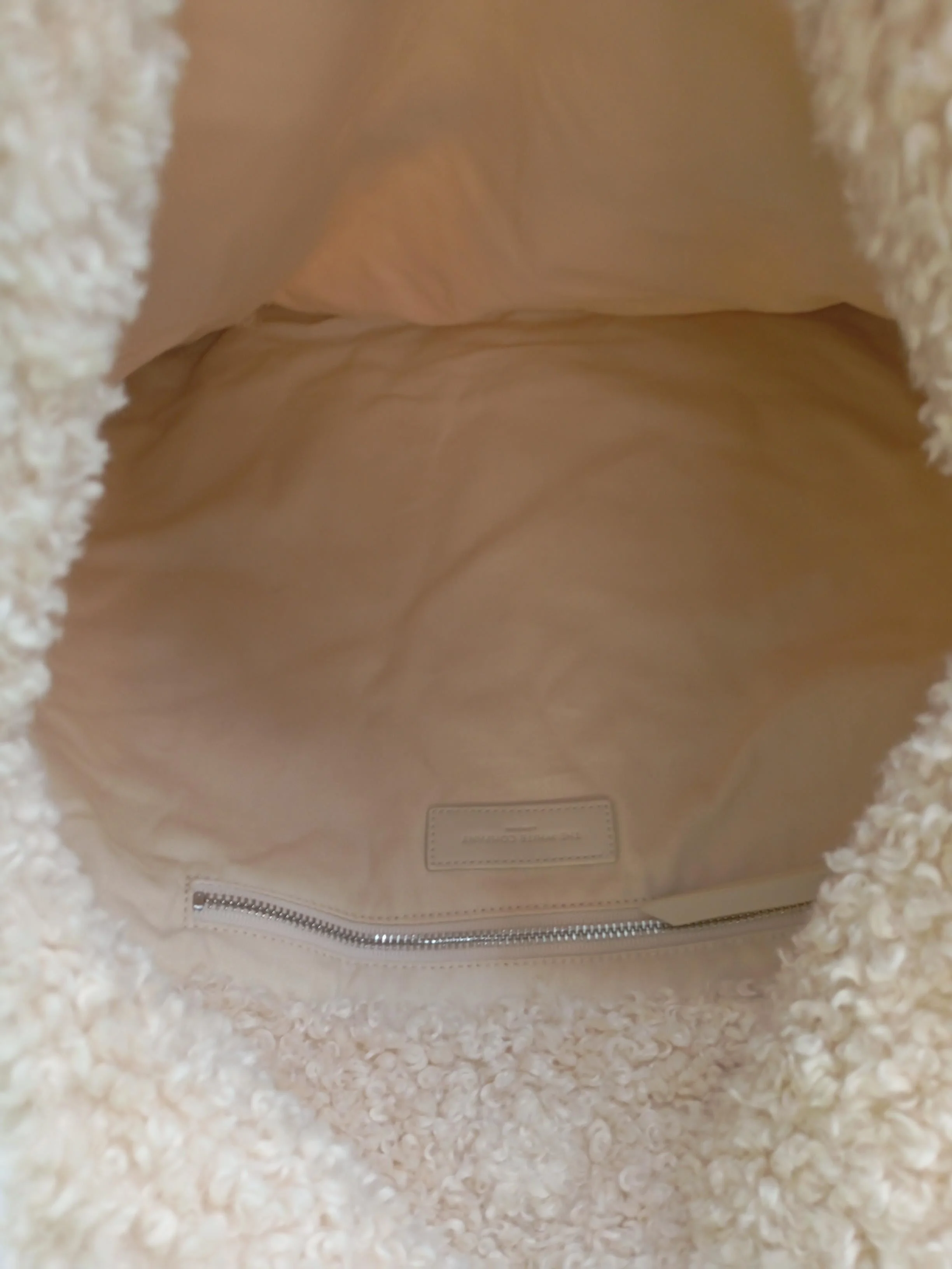 The White Company Women's Bag Cream 100% Faux Fur Tote - Image 4