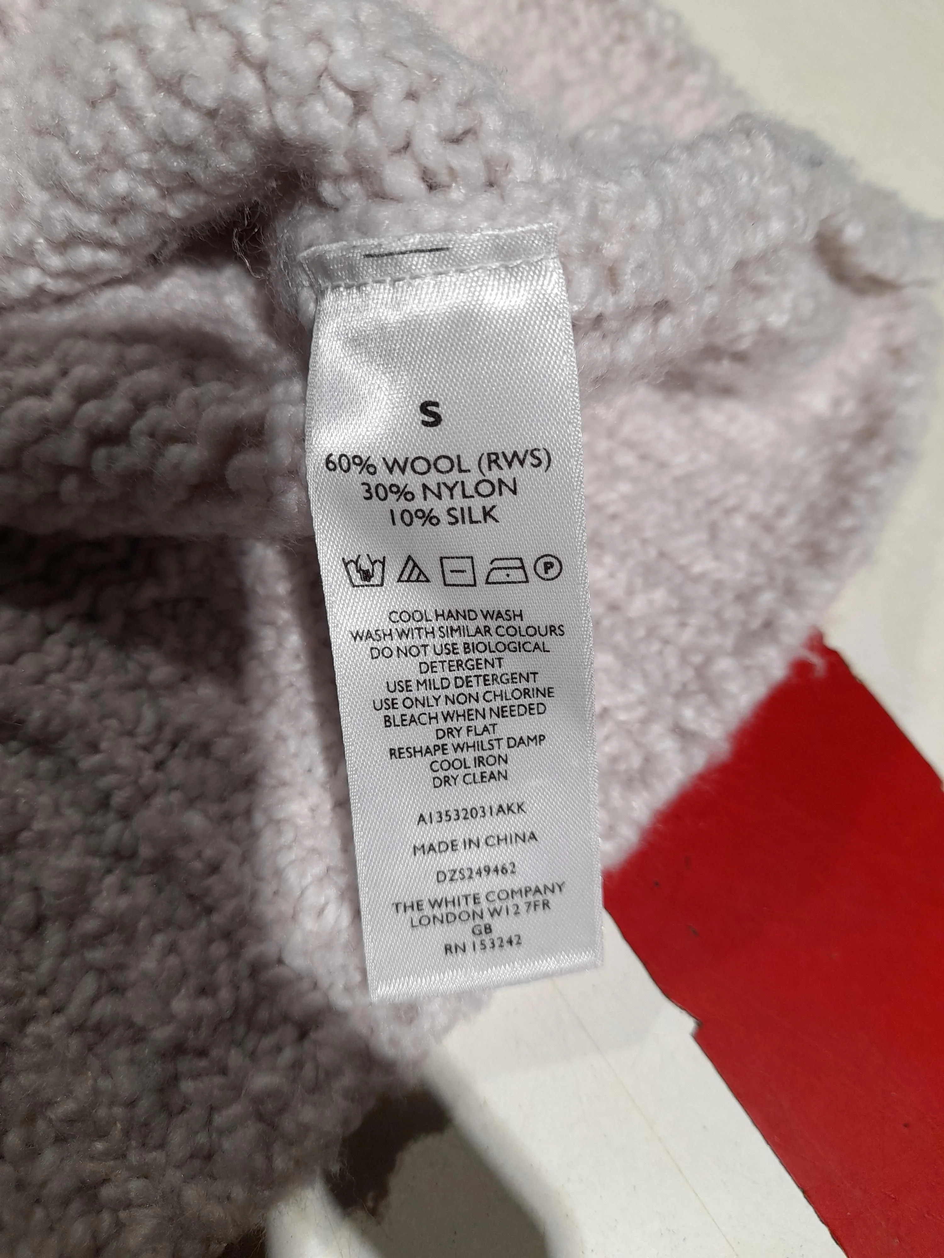 The White Company Women's Jumper S Cream Wool with Nylon, Silk V-Neck Pullover - Image 6