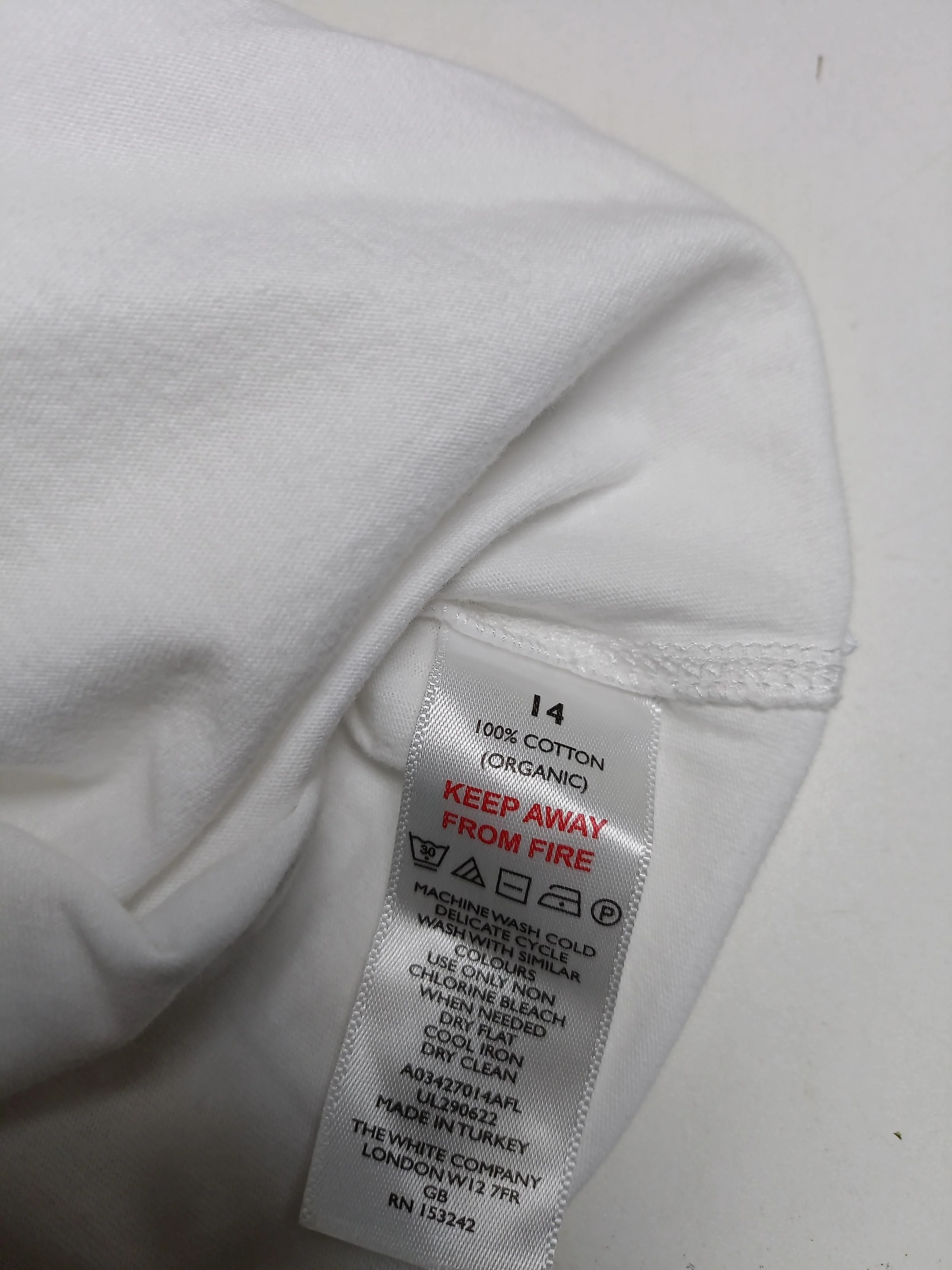The White Company Women's T-Shirt L White 100% Cotton Short Sleeve V-Neck Basic - Image 7