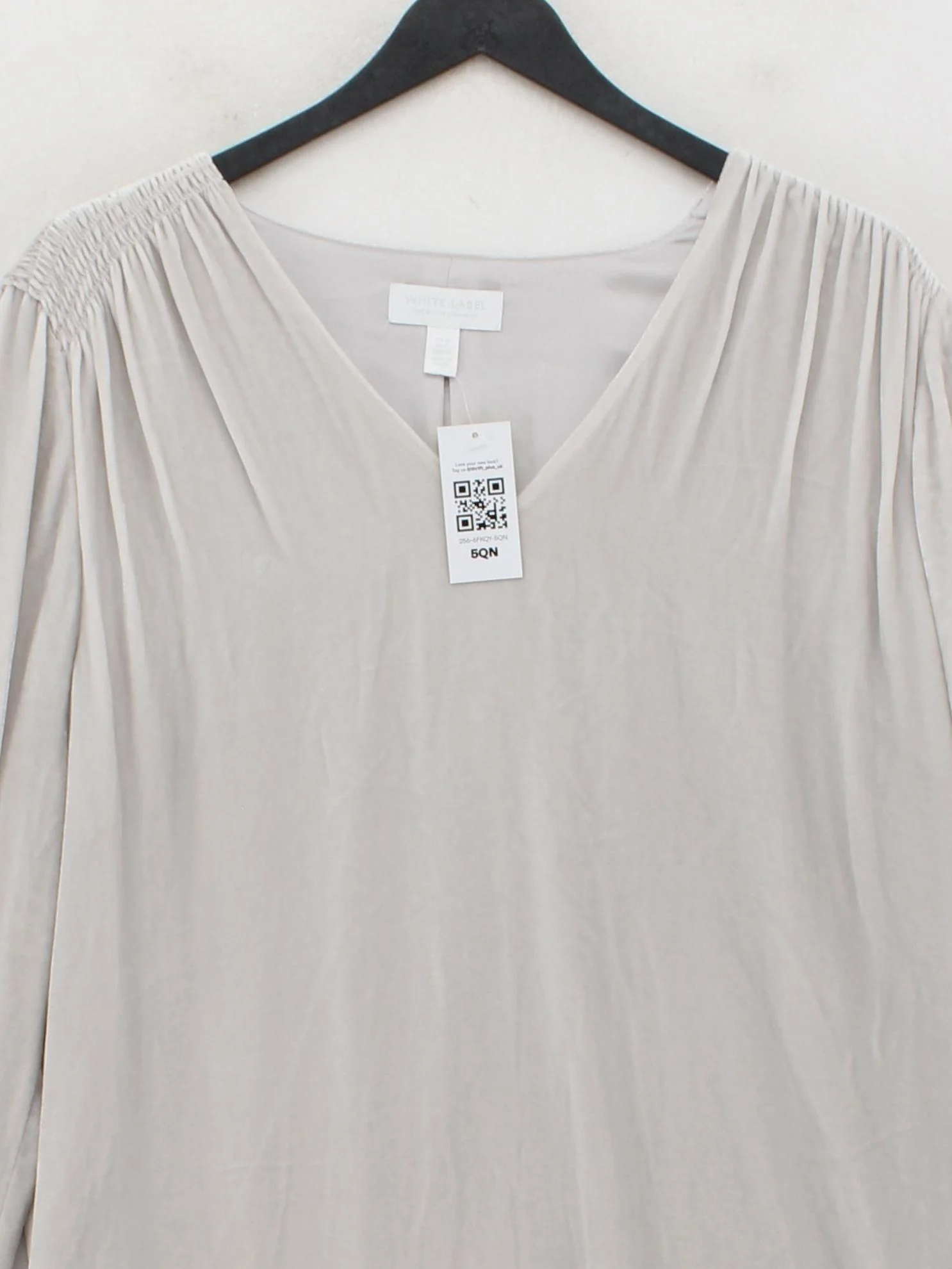The White Label Women's Top UK 16 Cream Viscose with Silk Basic - Image 3