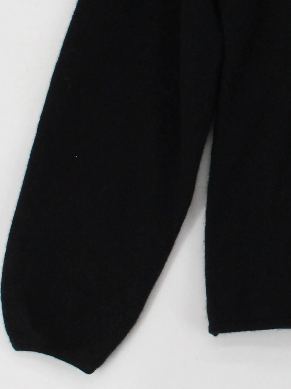 Theory Women's Jumper M Black 100% Cashmere V-Neck Pullover - Image 4