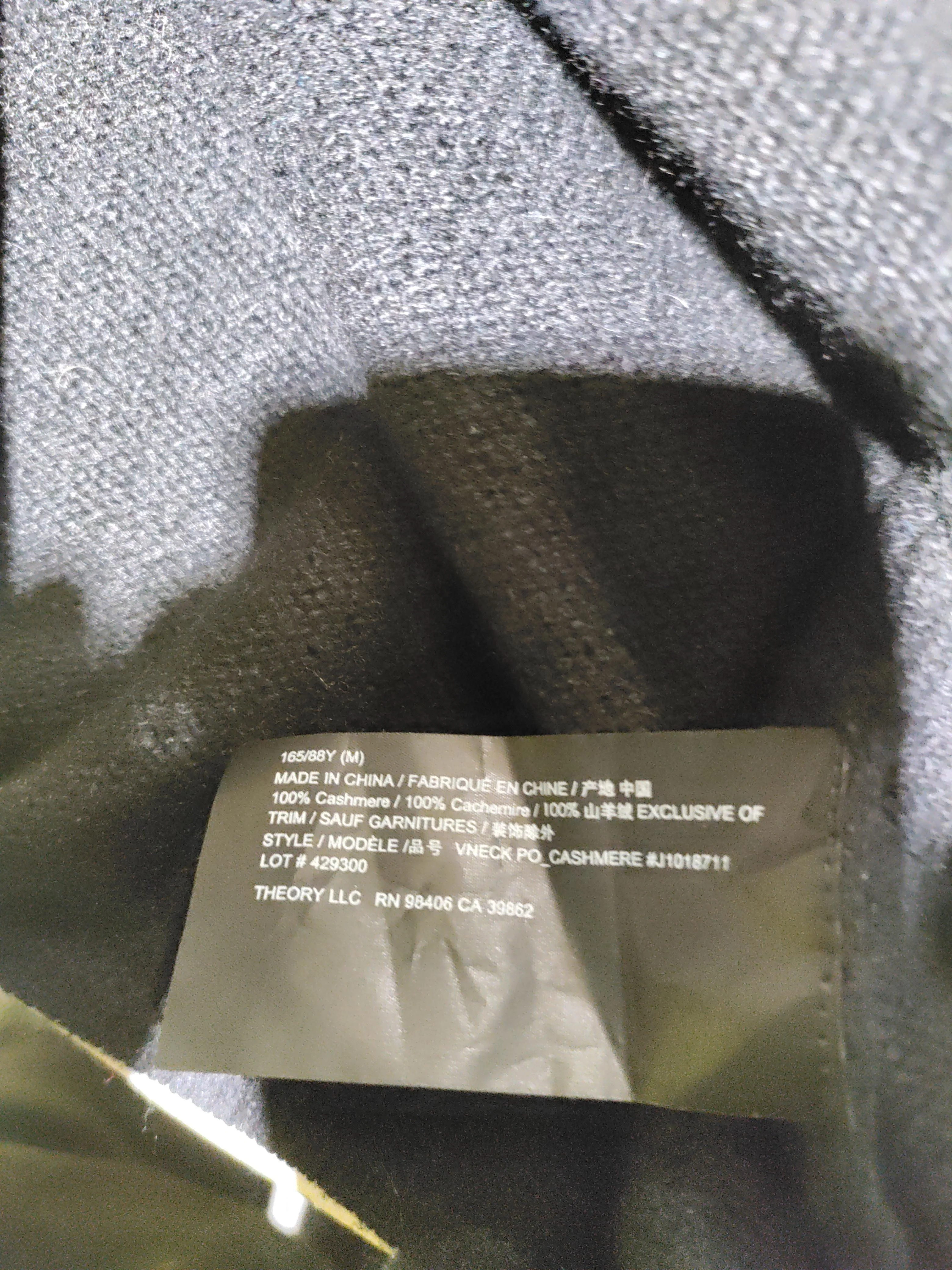 Theory Women's Jumper M Black 100% Cashmere V-Neck Pullover - Image 6