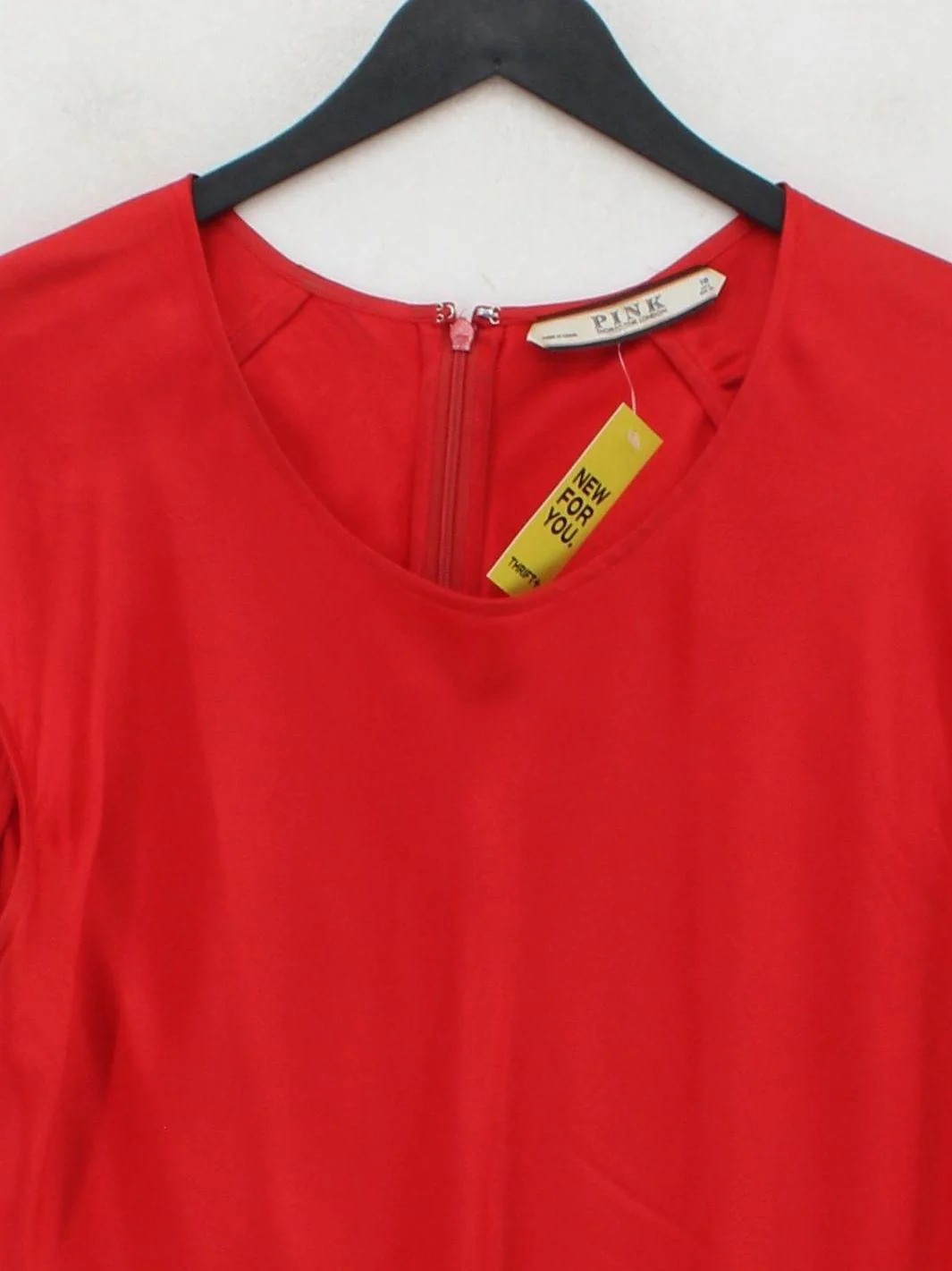 Thomas Pink Women's Top S Red 100% Silk Short Sleeve V-Neck Basic - Image 3