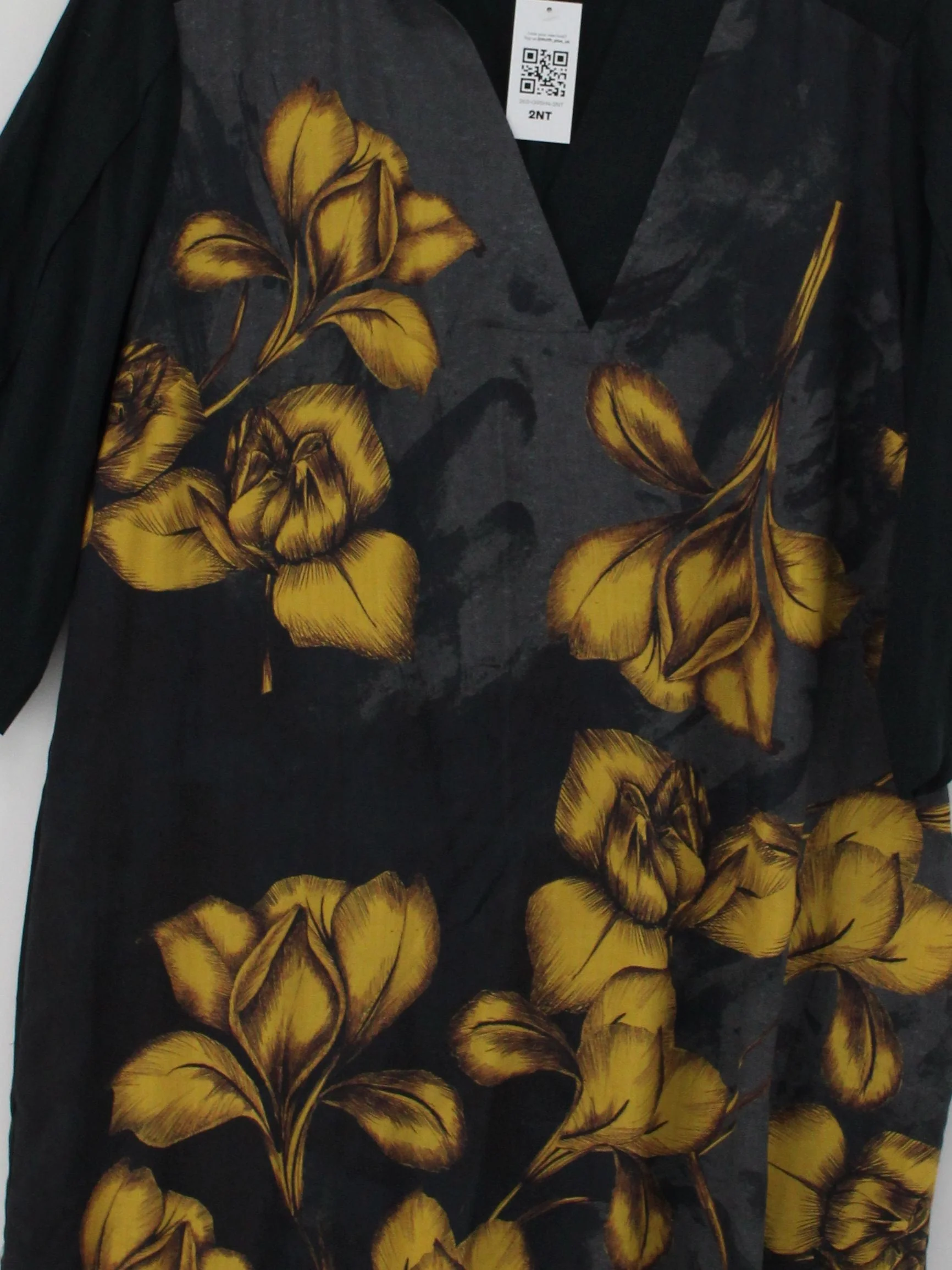 Thought Women's Top XL Black Floral 100% Lyocell Modal Short Sleeve V-Neck Basic - Image 3