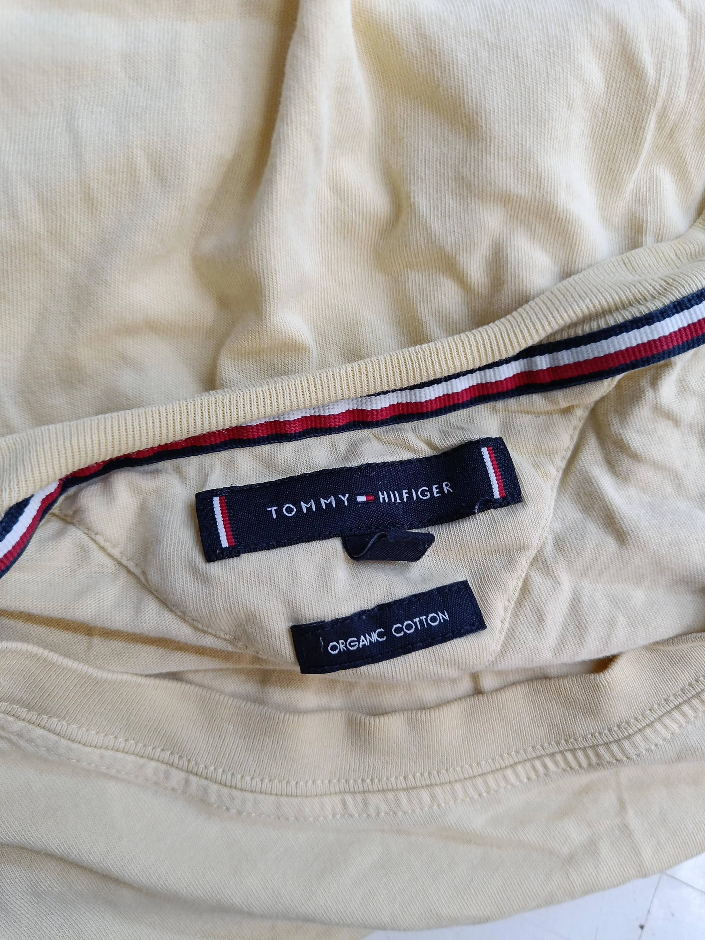 Tommy Hilfiger Men's T-Shirt L Yellow 100% Cotton Basic - Image 6