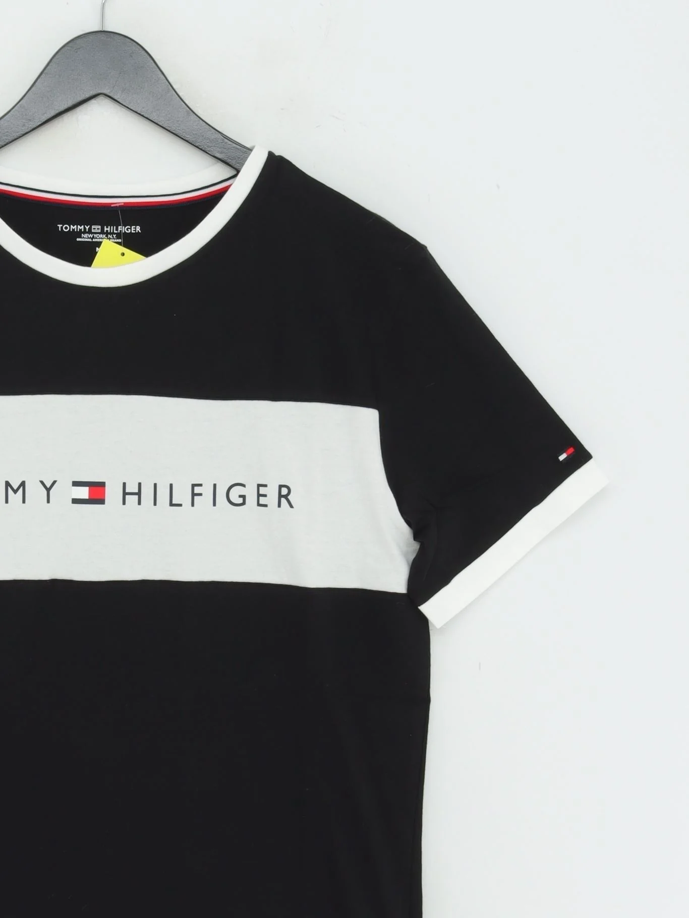 Tommy Hilfiger Men's T-Shirt M Black 100% Cotton Basic New with tags - Image 4