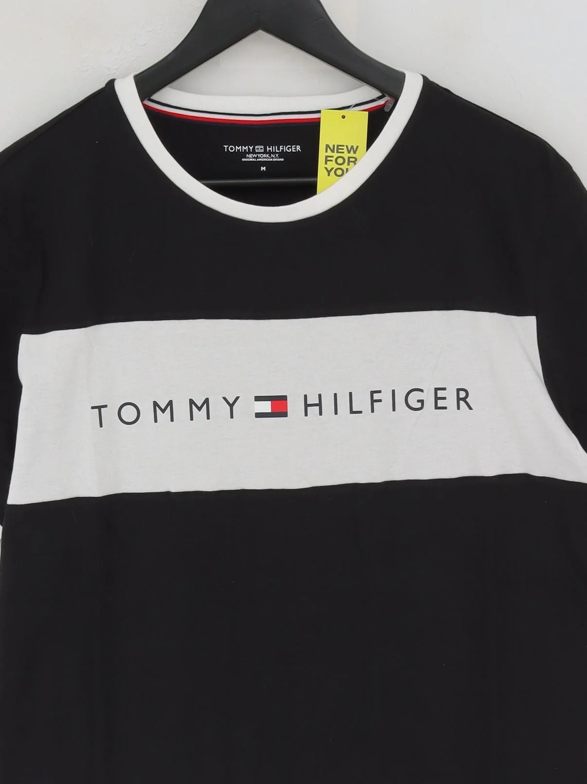 Tommy Hilfiger Men's T-Shirt M Black 100% Cotton Basic New with tags - Image 3