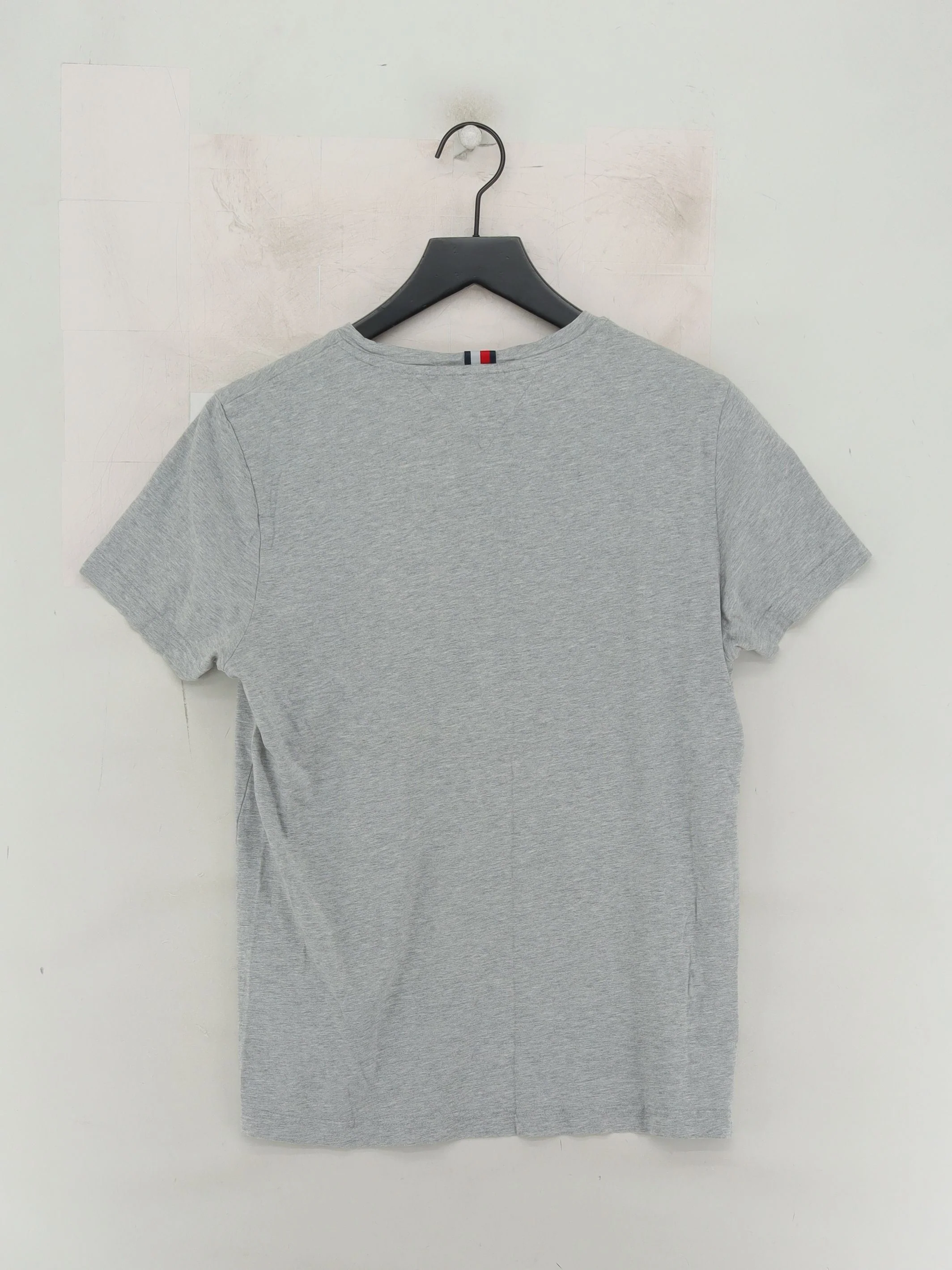 Tommy Hilfiger Men's T-Shirt M Grey Striped 100% Cotton Basic - Image 2