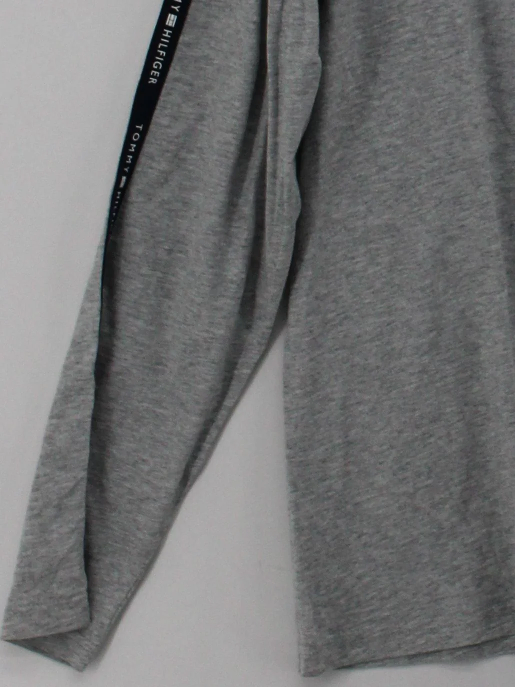 Tommy Hilfiger Men's T-Shirt XL Grey 100% Cotton Basic - Image 4