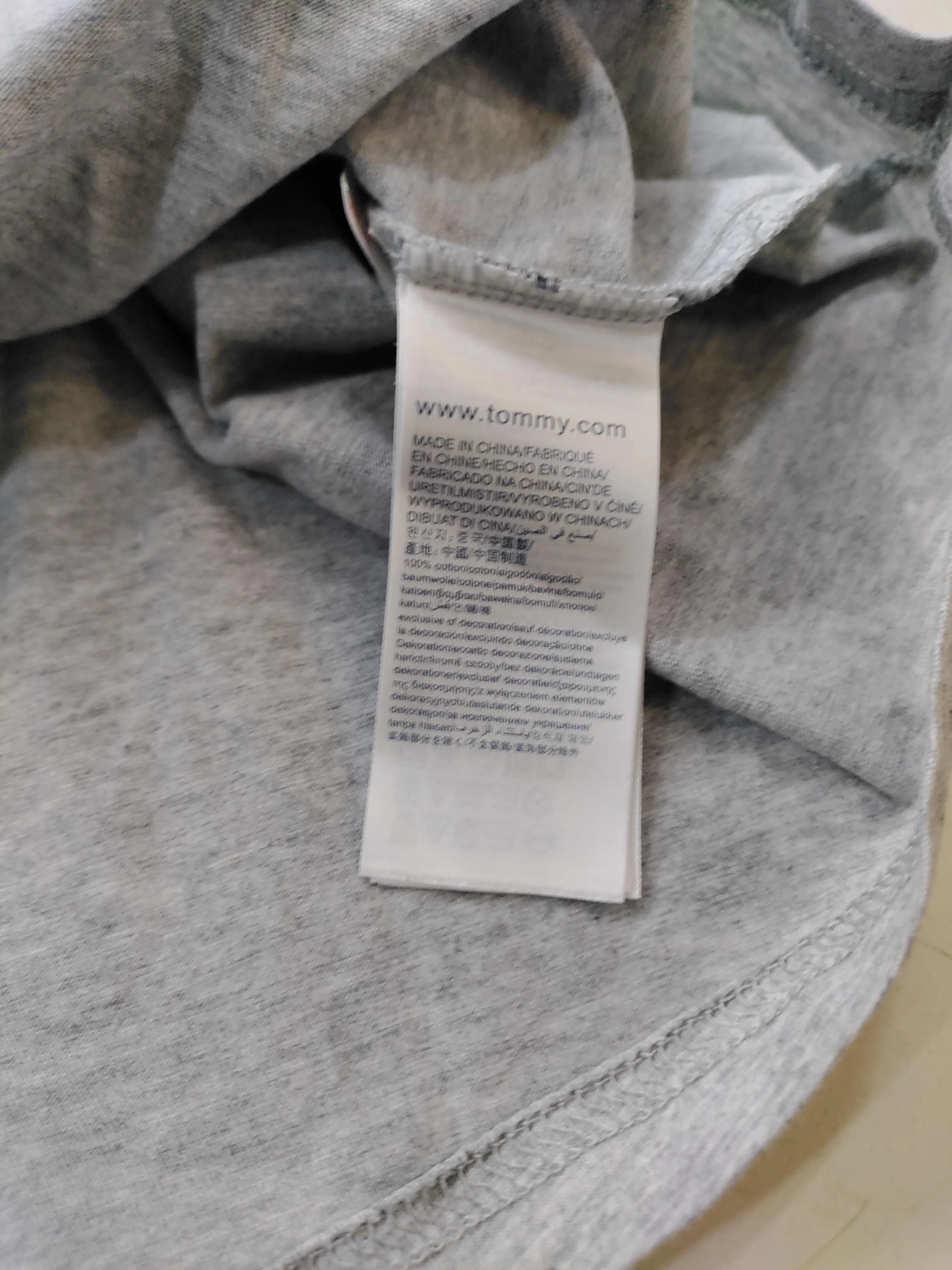 Tommy Hilfiger Men's T-Shirt XL Grey 100% Cotton Basic - Image 6