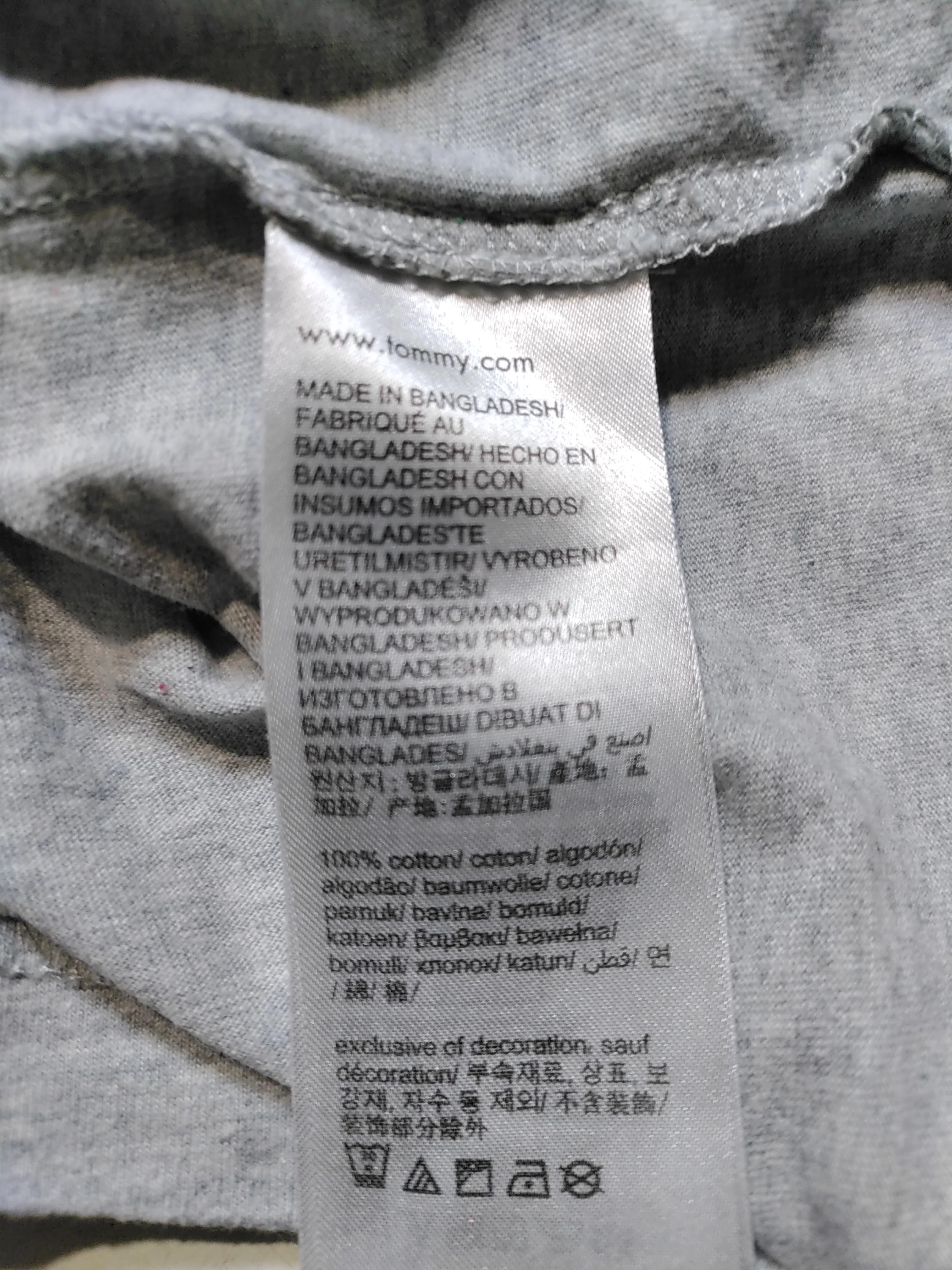 Tommy Hilfiger Men's T-Shirt XL Grey Graphic 100% Cotton Basic - Image 6