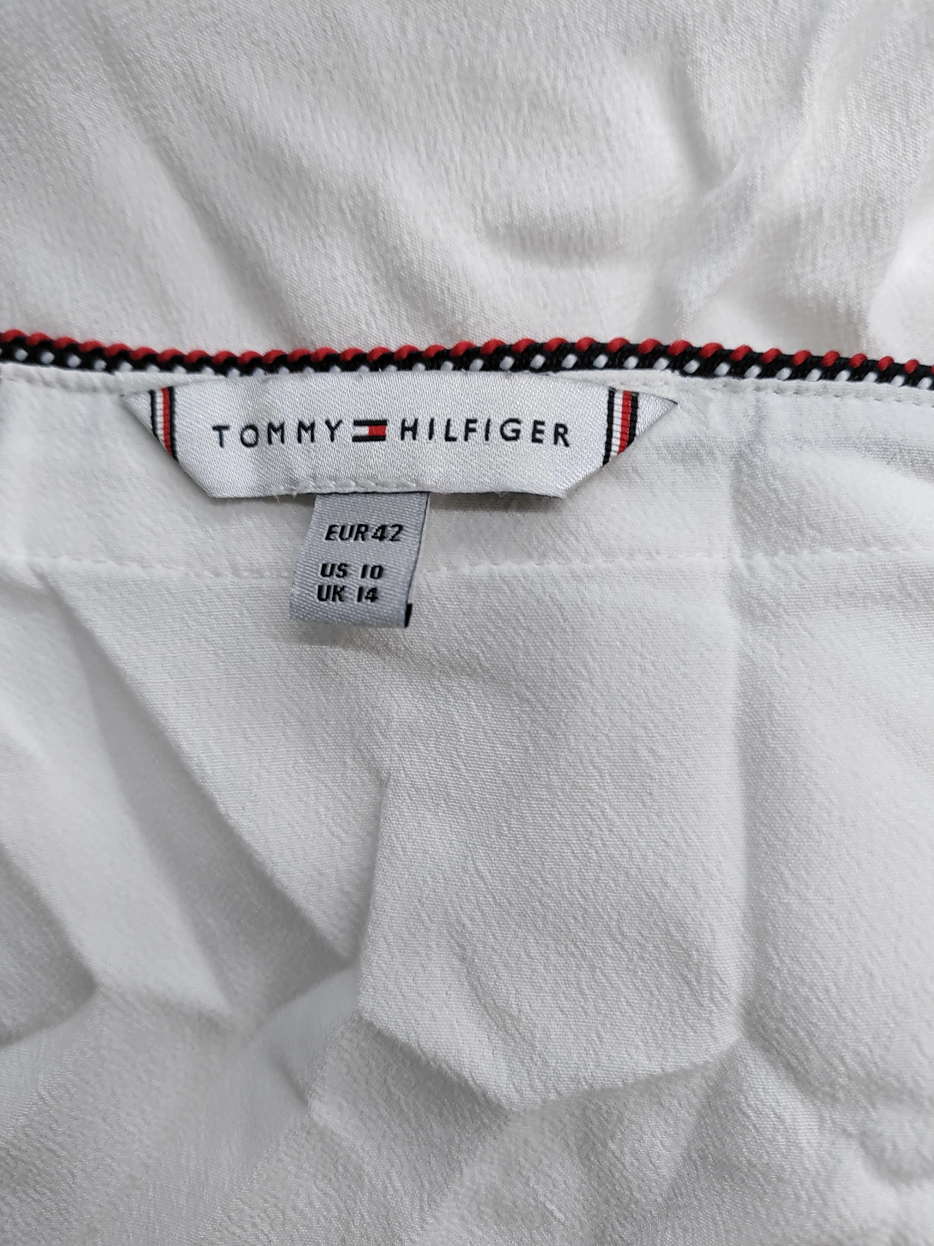Tommy Hilfiger Women's Blouse UK 14 White 100% Viscose Long Sleeve V-Neck Basic - Image 5