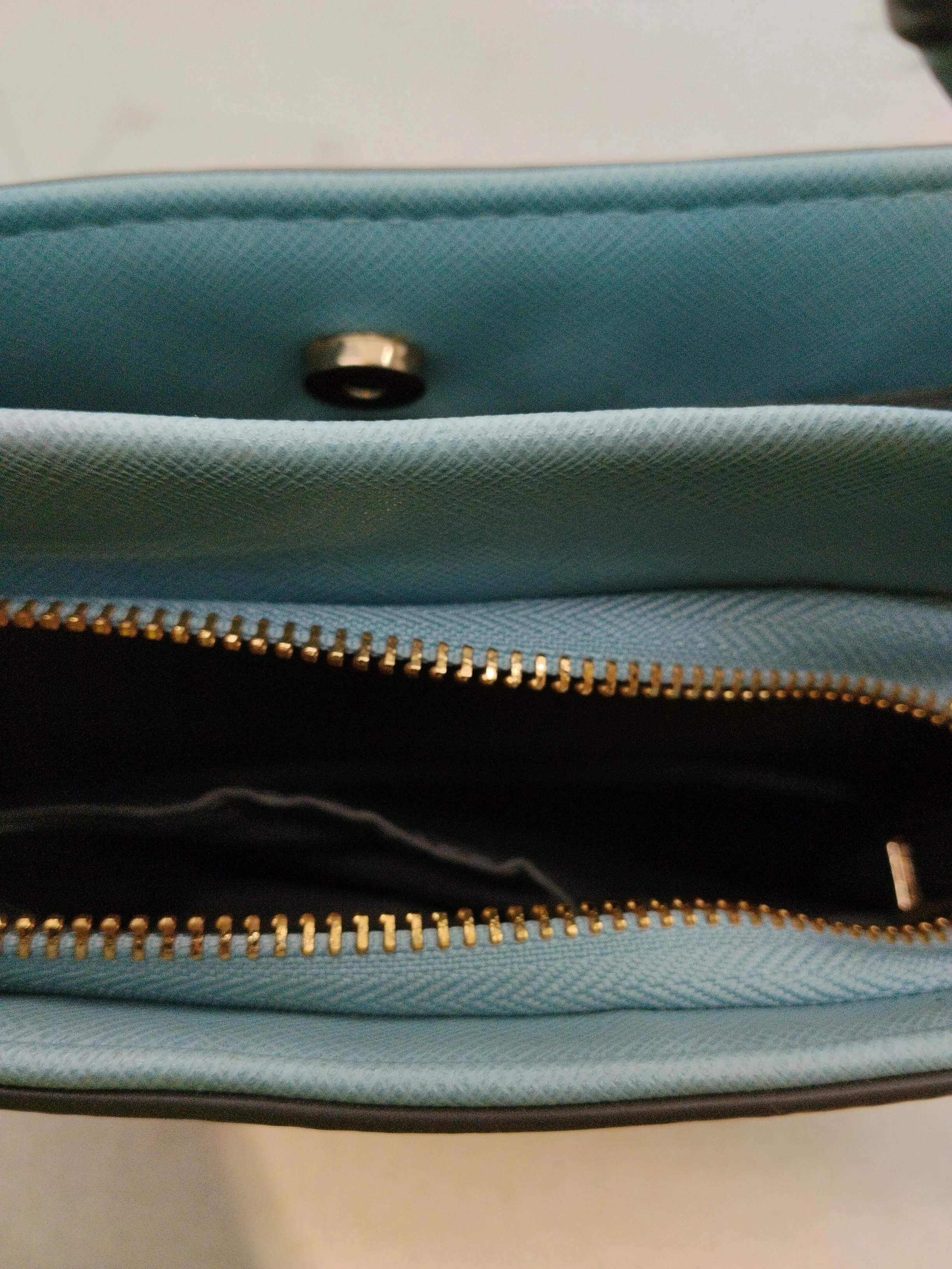 Topshop Women's Bag Blue 100% Faux Leather Shoulder Bag - Image 4