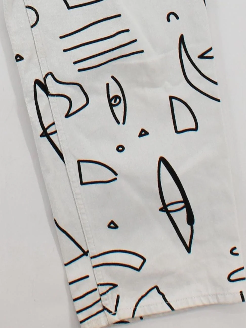 Topshop Women's Jeans W 26 in; L 32 in White Graphic 100% Cotton Mom - Image 4