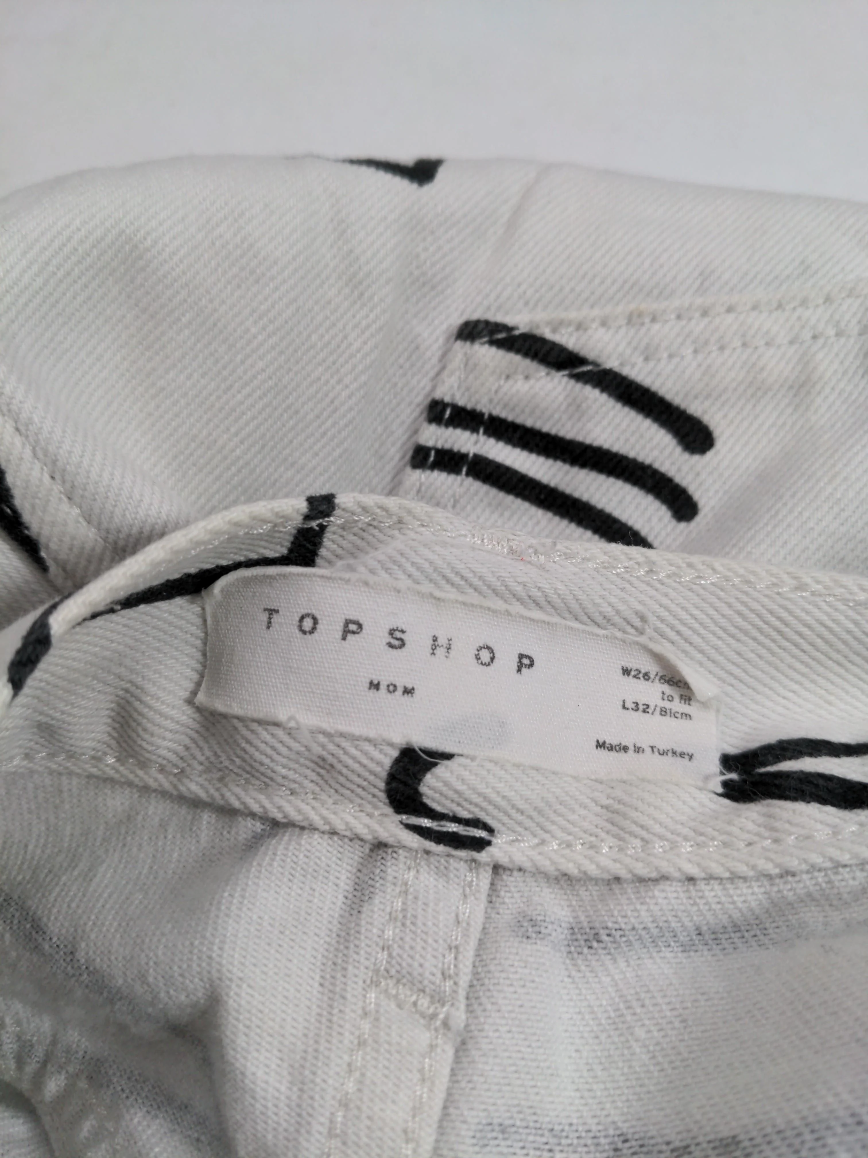Topshop Women's Jeans W 26 in; L 32 in White Graphic 100% Cotton Mom - Image 7