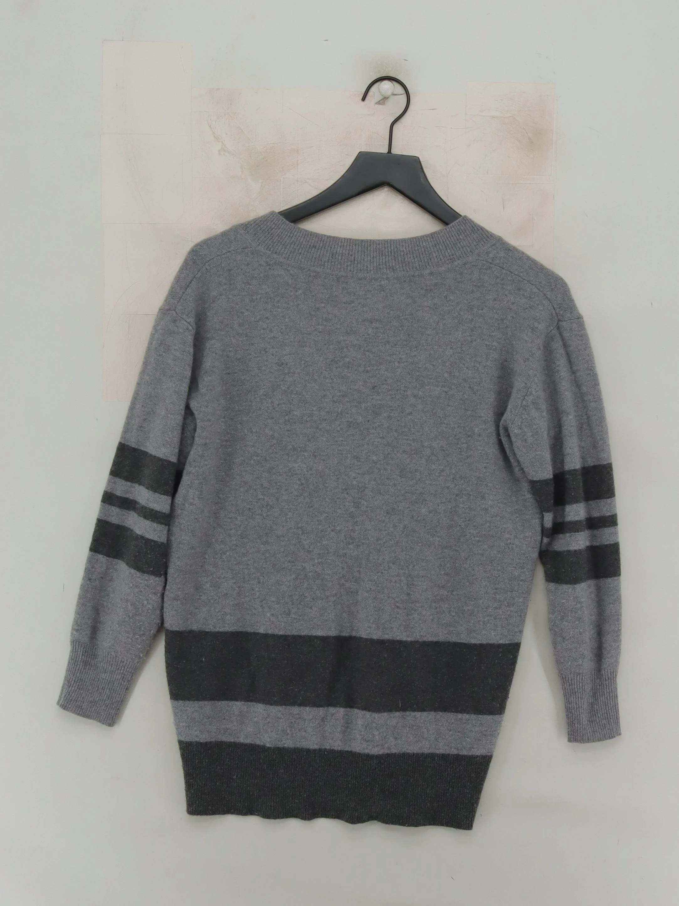 Topshop Women's Jumper XS Grey Striped 100% Cashmere V-Neck Pullover - Image 2
