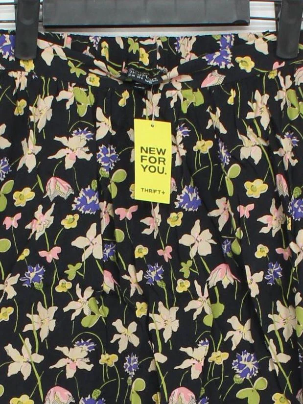 Topshop Women's Mini Skirt S Black Floral 100% Viscose Short Mini - Image 3
