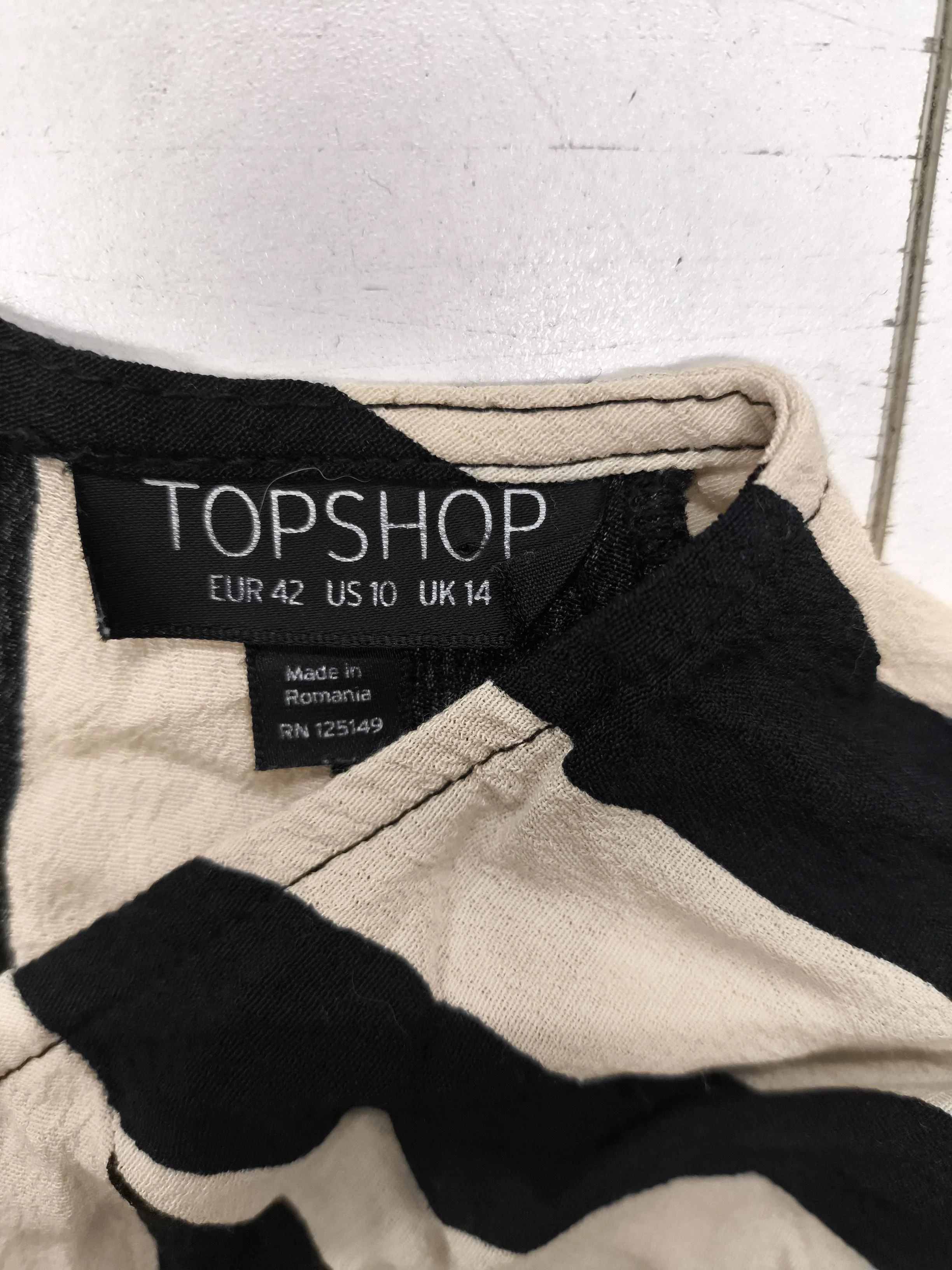 Topshop Women's Playsuit UK 14 Black Striped 100% Viscose Playsuit - Image 5