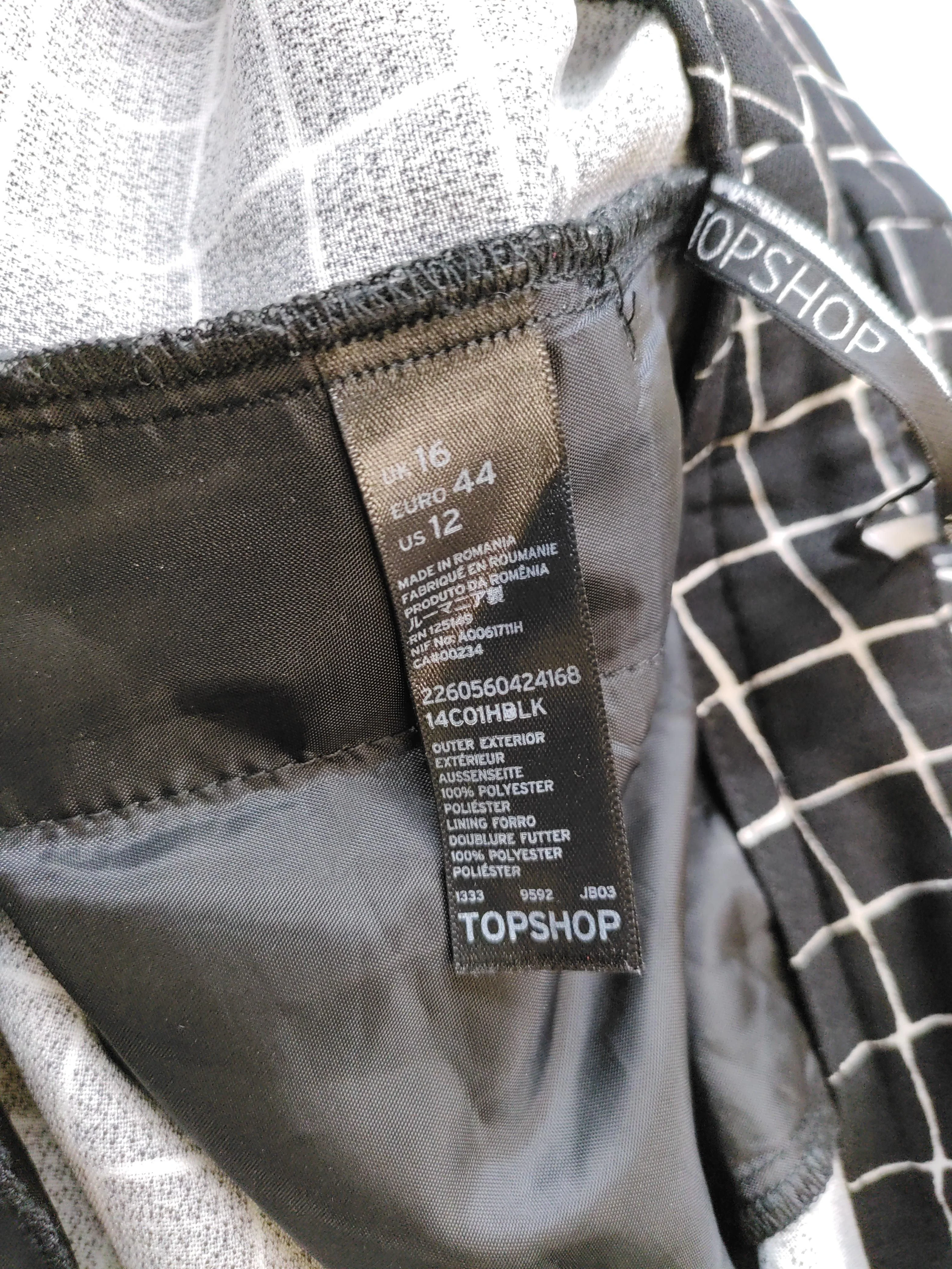 Topshop Women's Shorts L Black Checkered 100% Polyester Sweat - Image 6