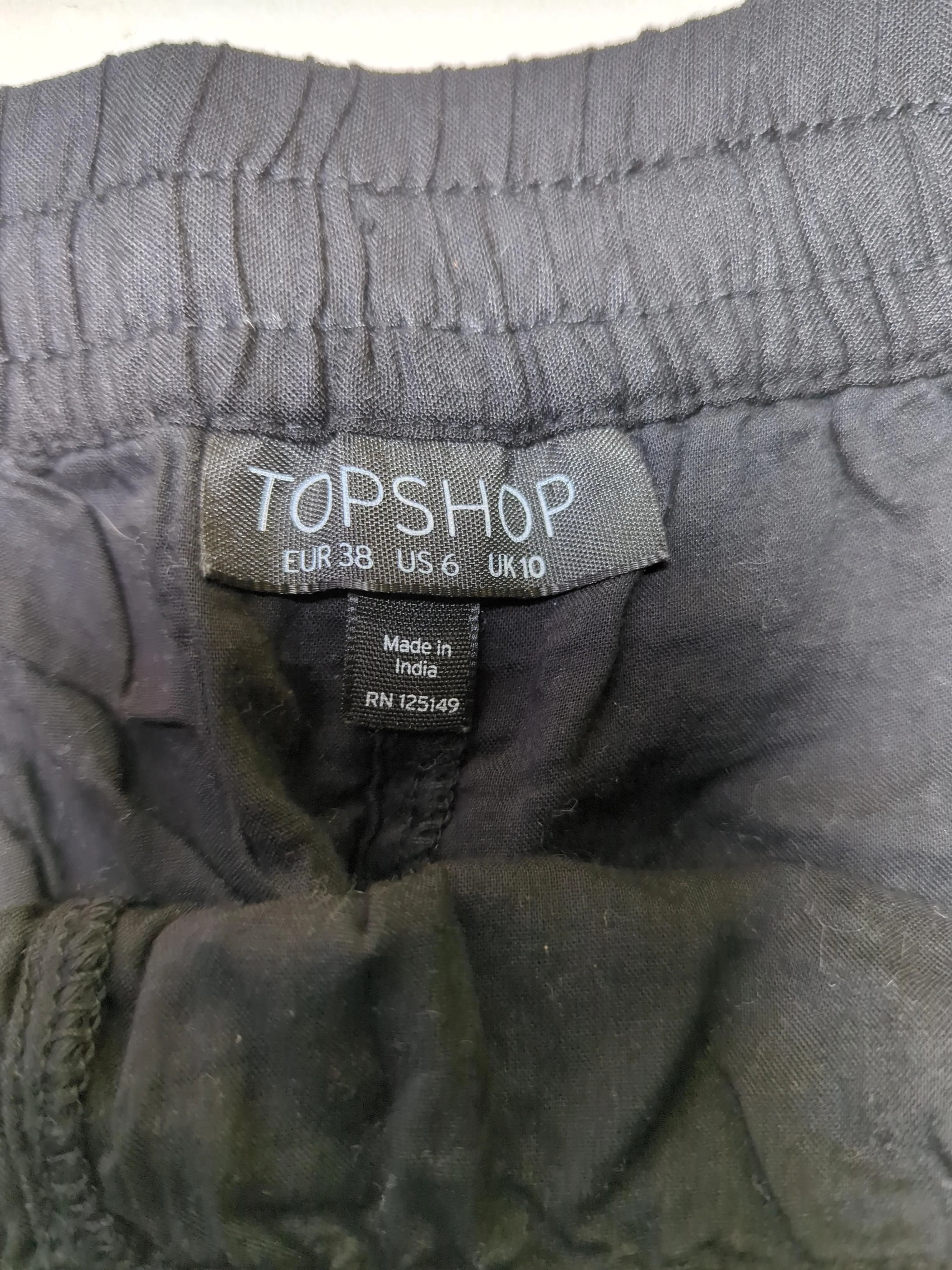 Topshop Women's Shorts UK 10 Black 100% Viscose Mom - Image 5