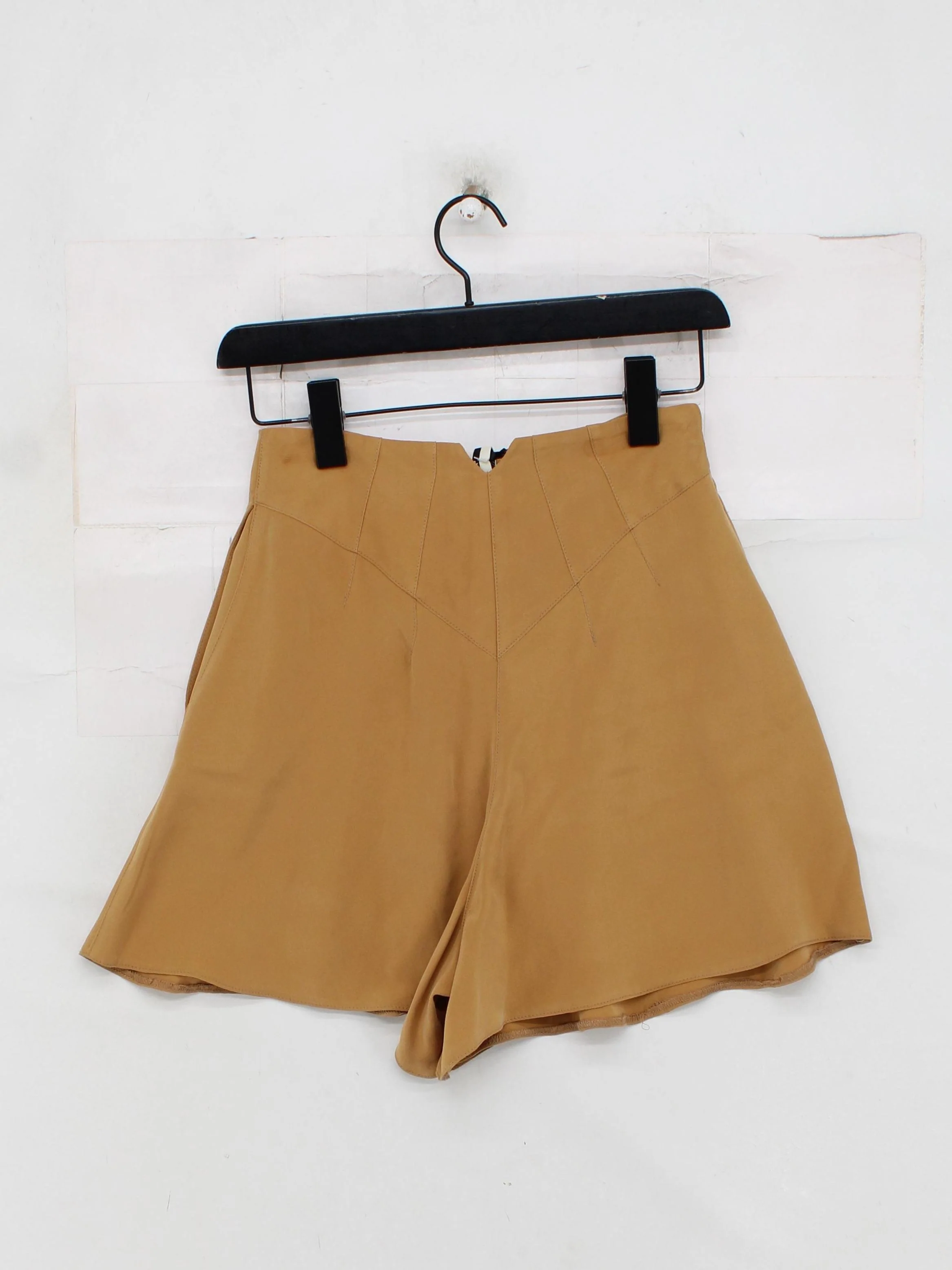 Topshop Women's Shorts UK 8 Tan 100% Silk Mom - Image 2