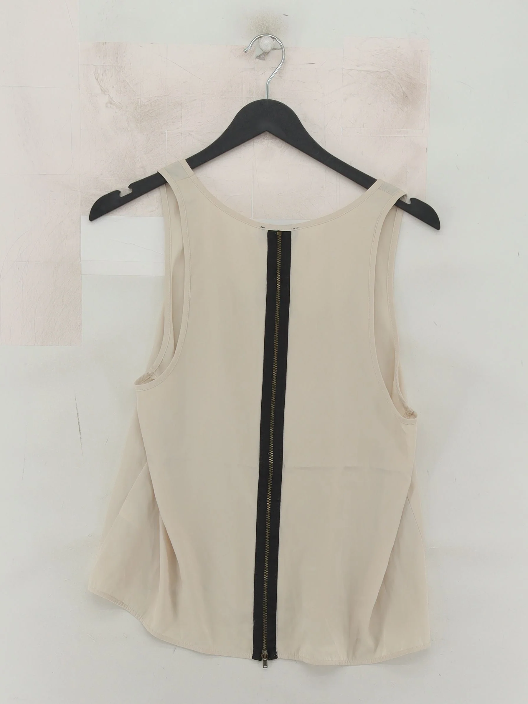 Topshop Women's T-Shirt M Cream 100% Polyester Sleeveless Round Neck Basic - Image 2