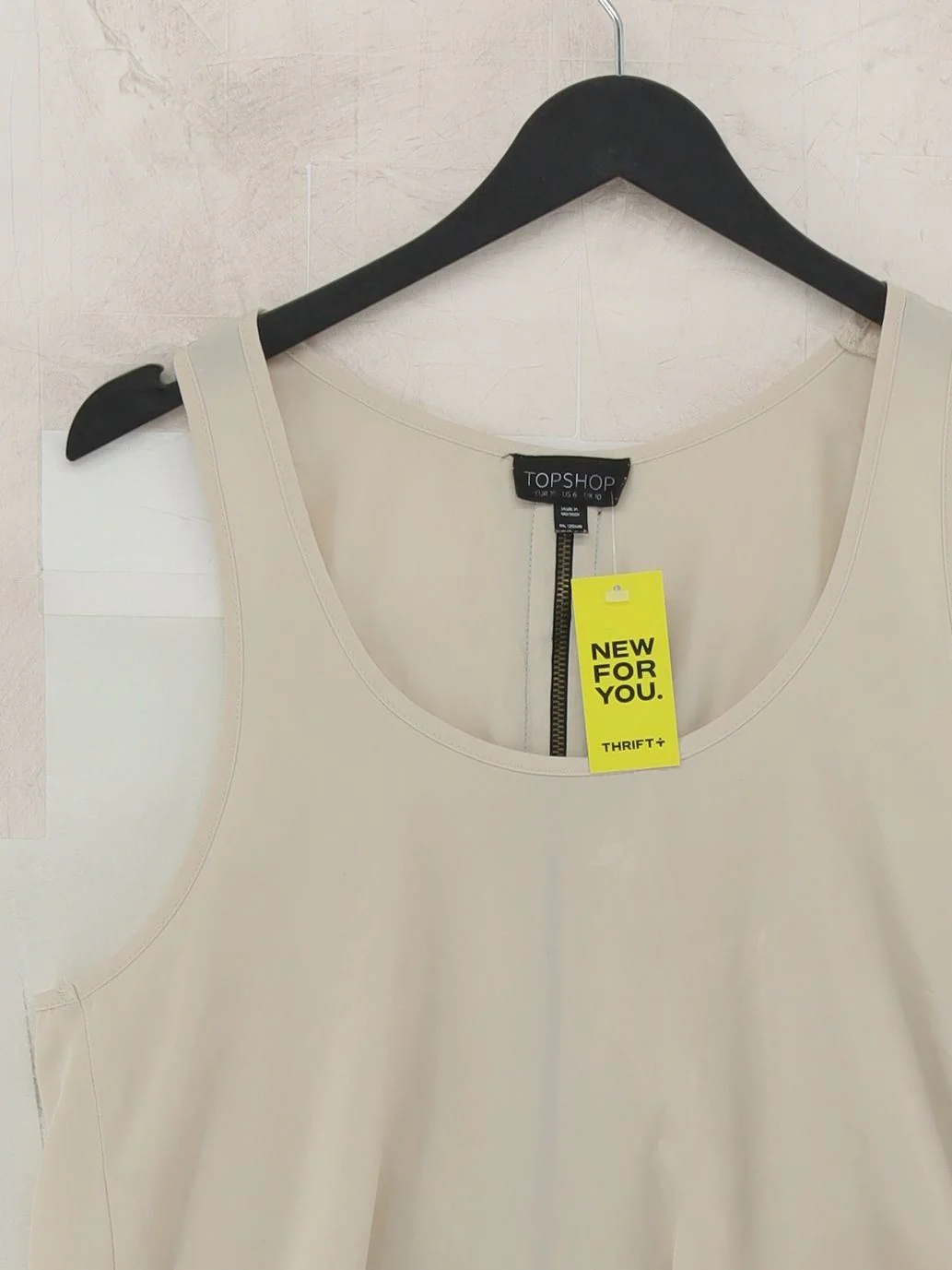 Topshop Women's T-Shirt M Cream 100% Polyester Sleeveless Round Neck Basic - Image 3