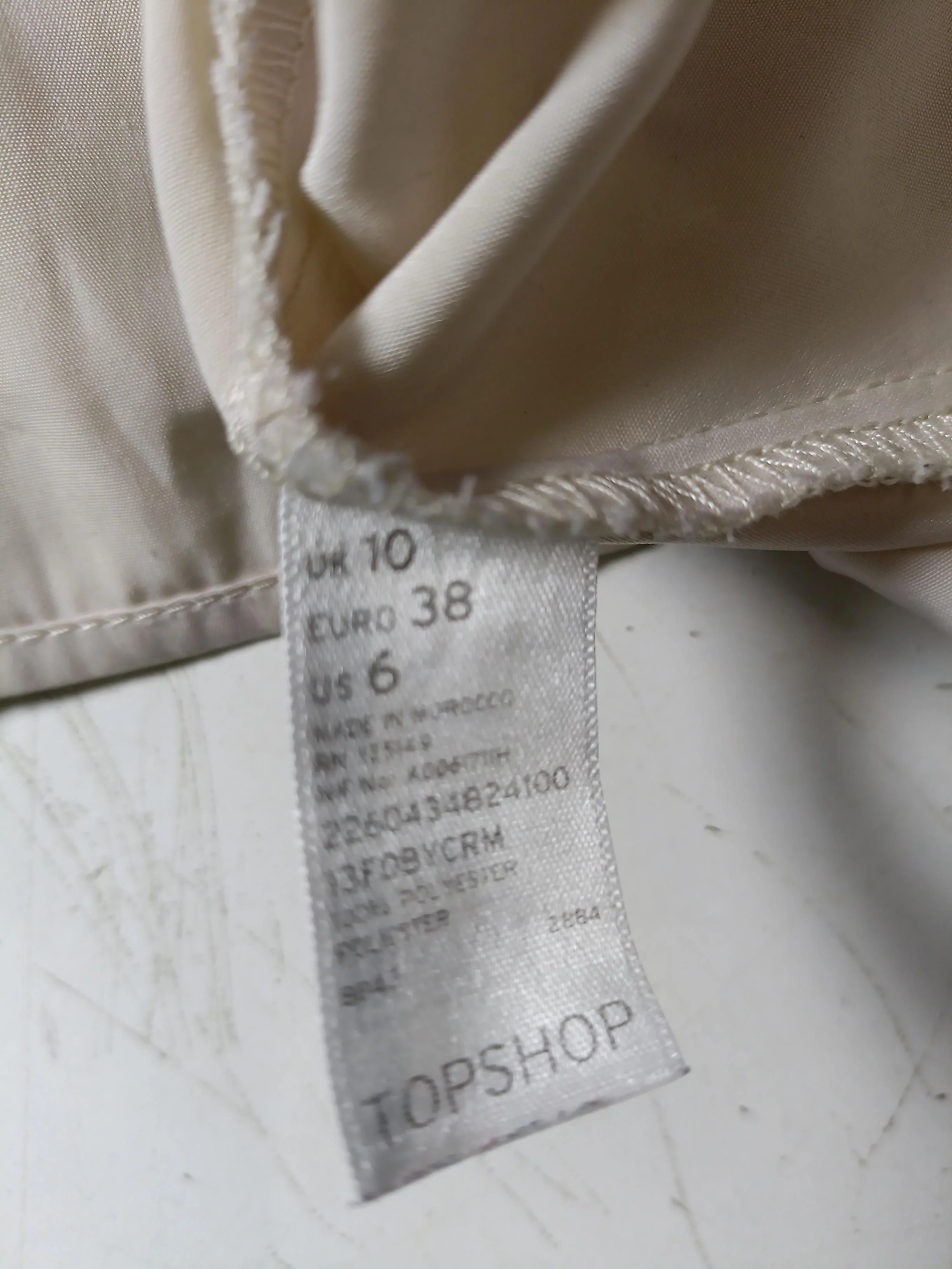Topshop Women's T-Shirt M Cream 100% Polyester Sleeveless Round Neck Basic - Image 7