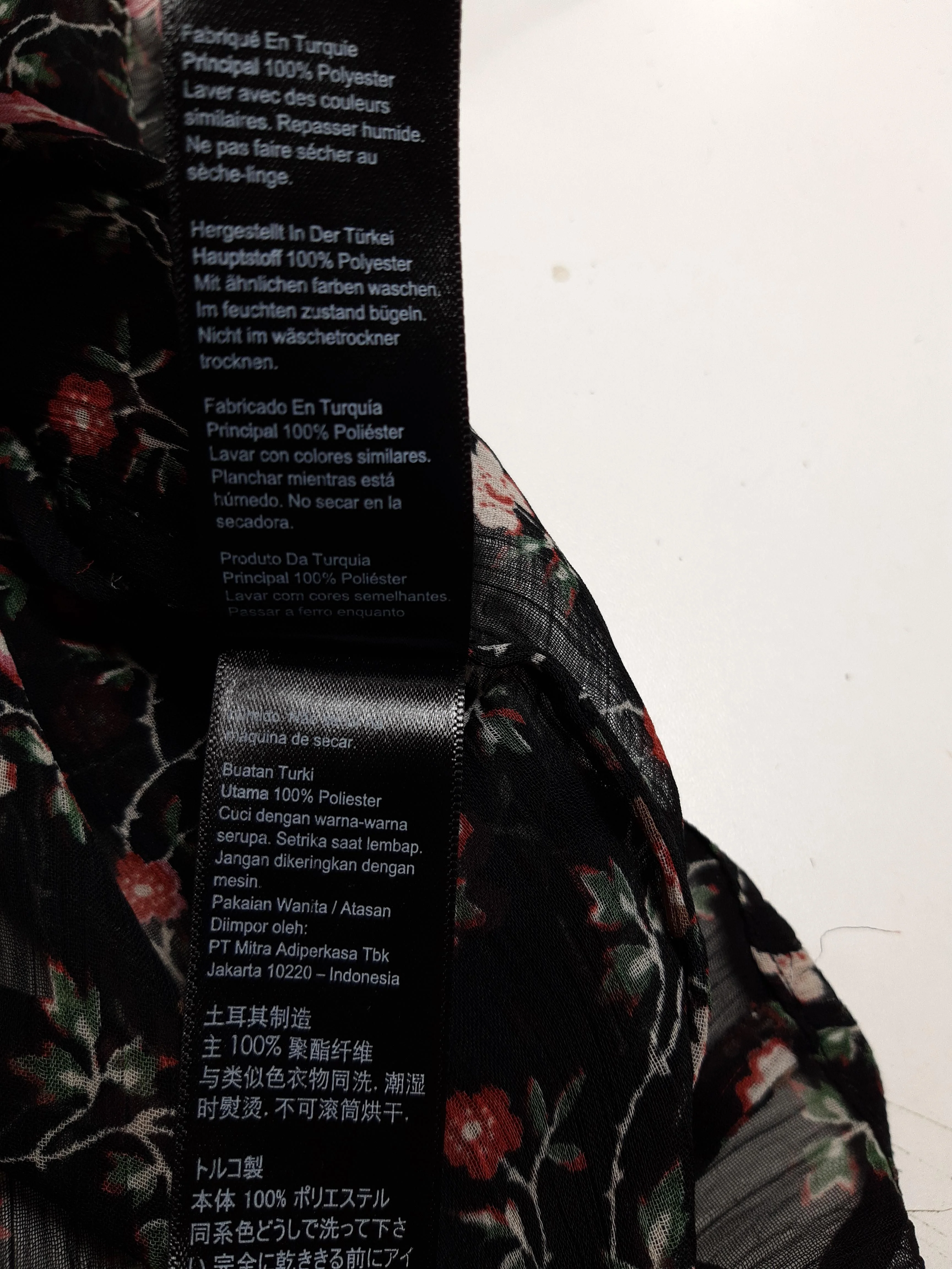 Topshop Women's Top M Black Floral 100% Polyester Short Sleeve Round Neck Basic - Image 6