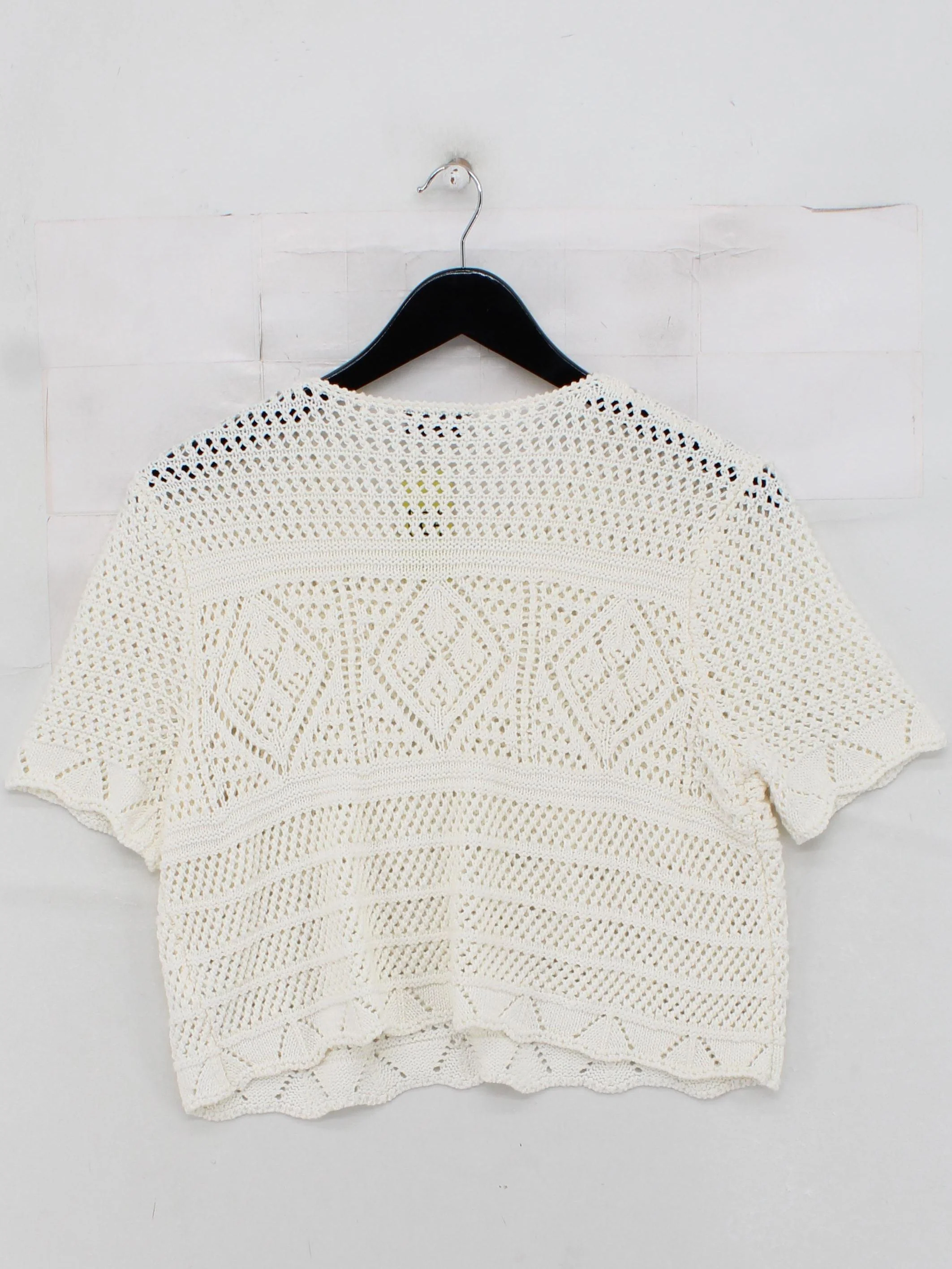 Topshop Women's Top M Cream 100% Acrylic Short Sleeve Round Neck Cropped - Image 2