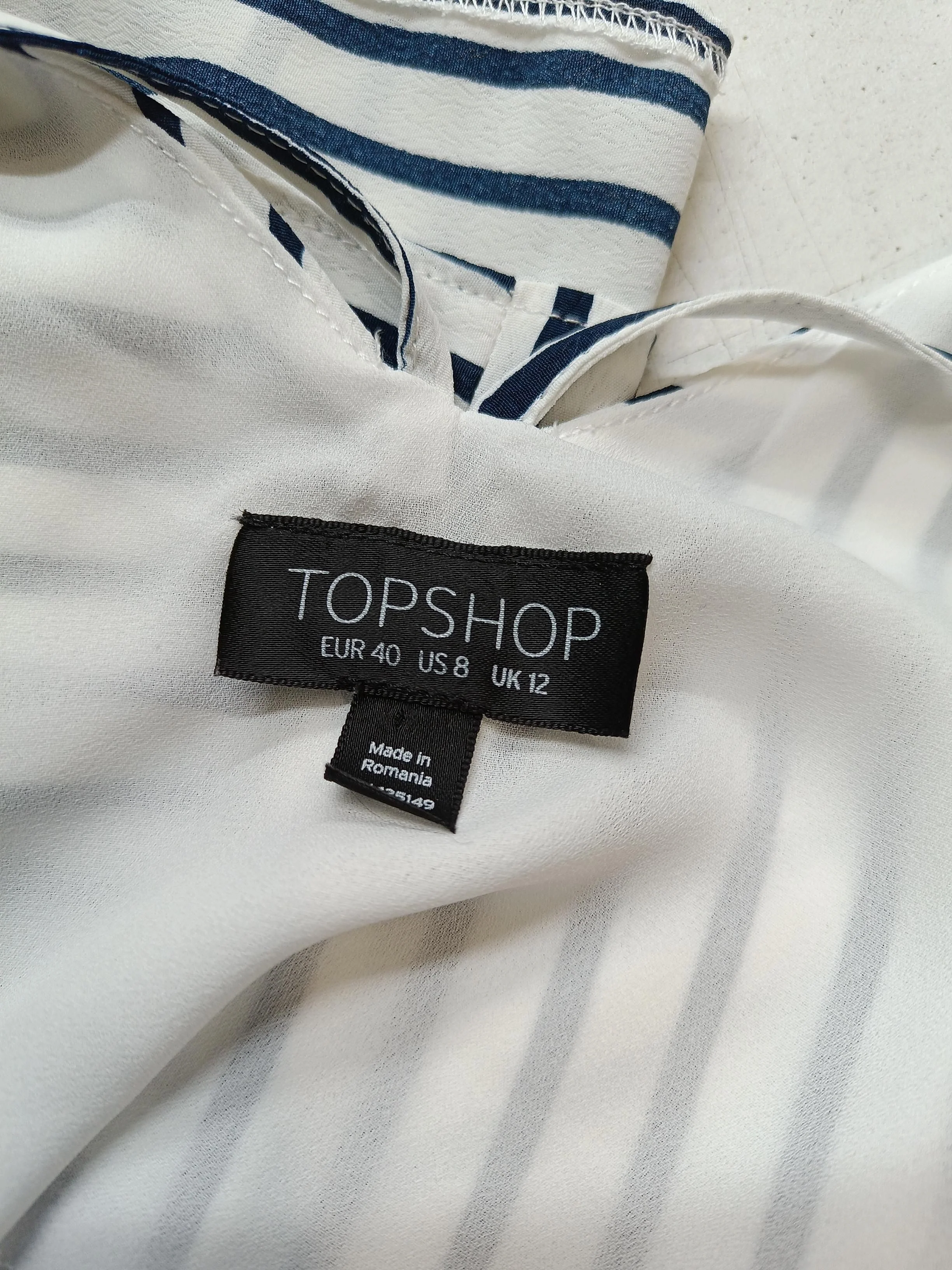Topshop Women's Top M White Striped 100% Polyester Sleeveless V-Neck Basic - Image 5