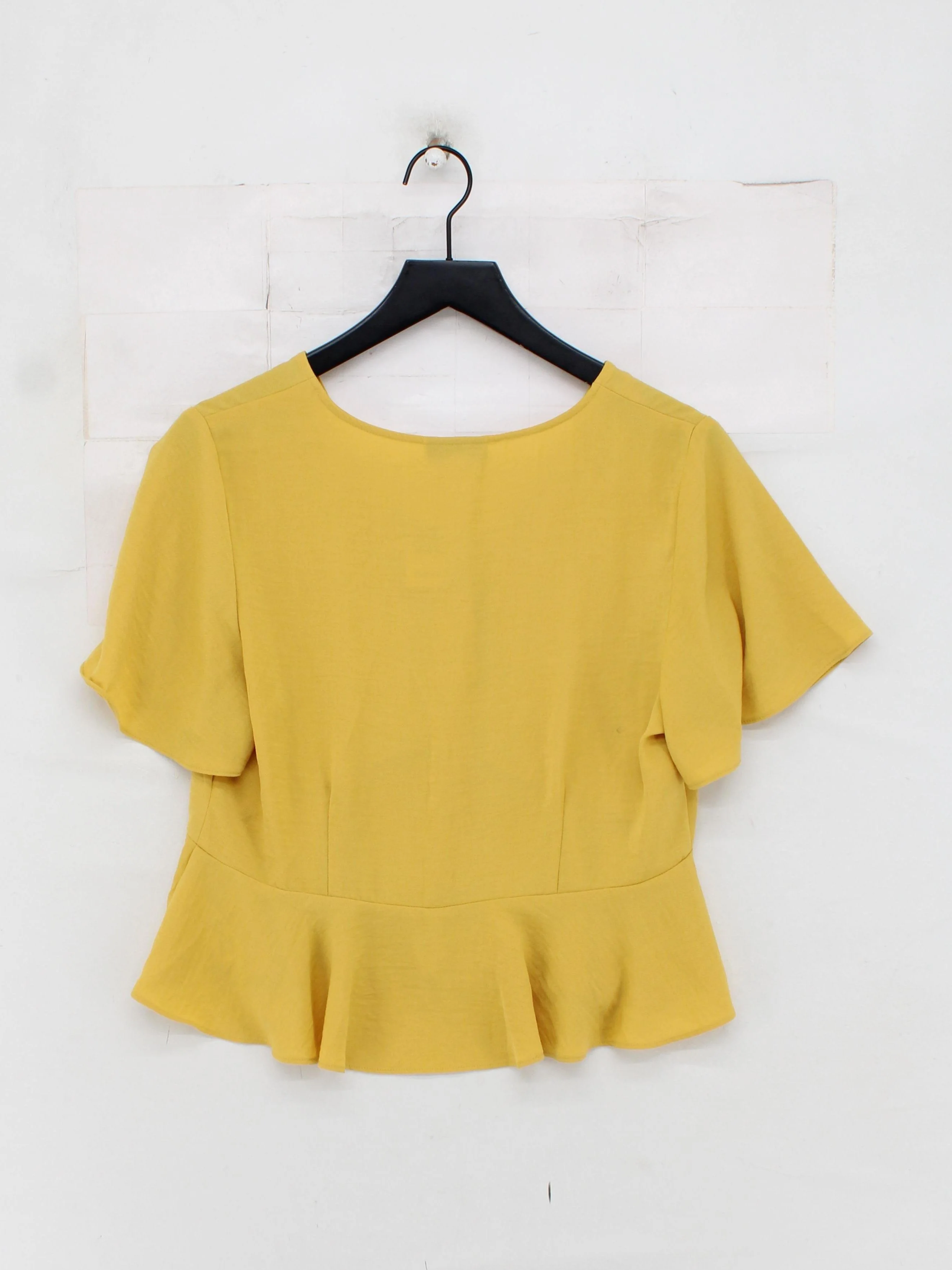 Topshop Women's Top UK 12 Yellow 100% Polyester Short Sleeve V-Neck Basic - Image 2