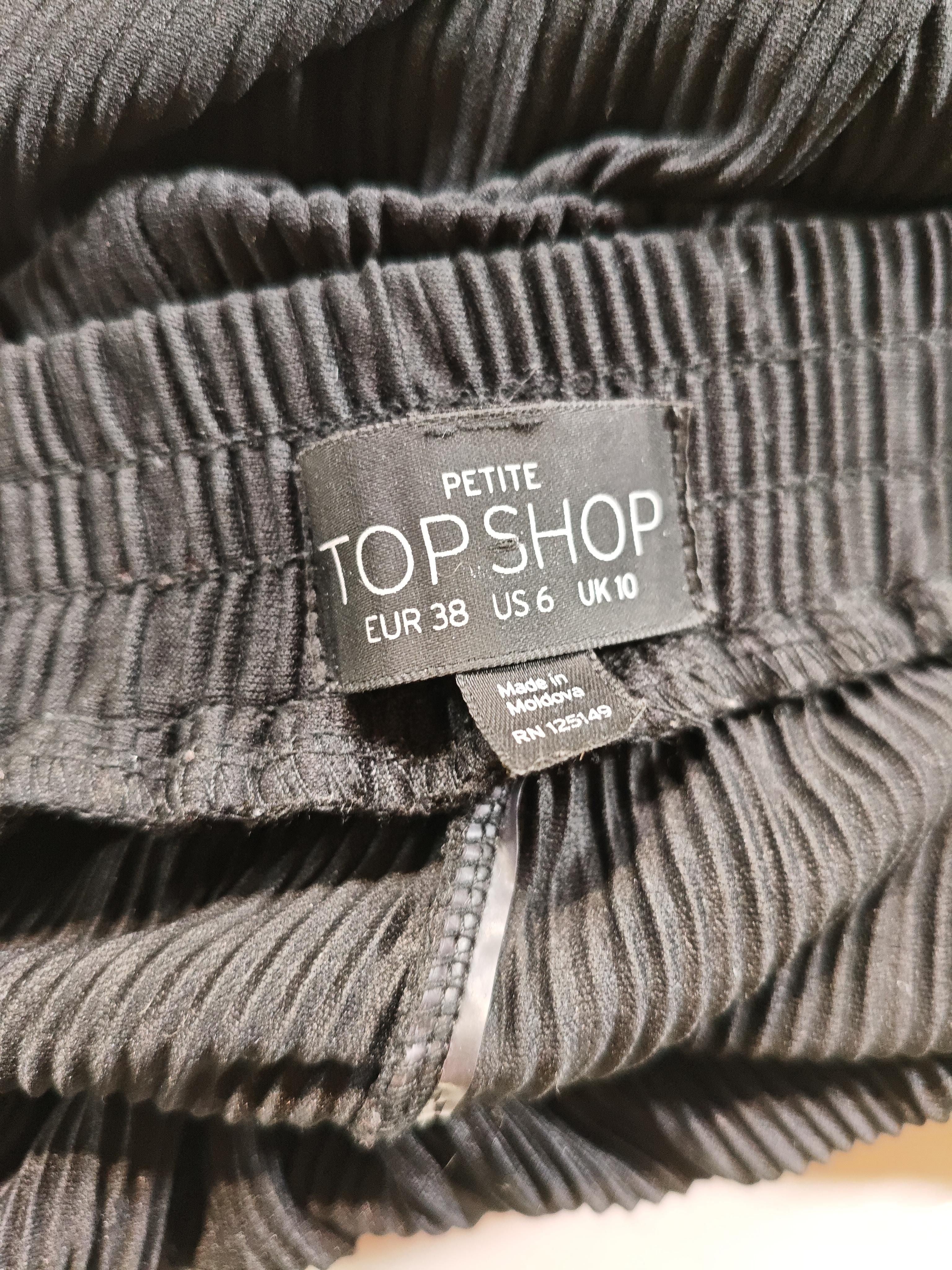 Topshop Women's Trousers UK 10 Black 100% Polyester Wide-Leg Cropped - Image 5