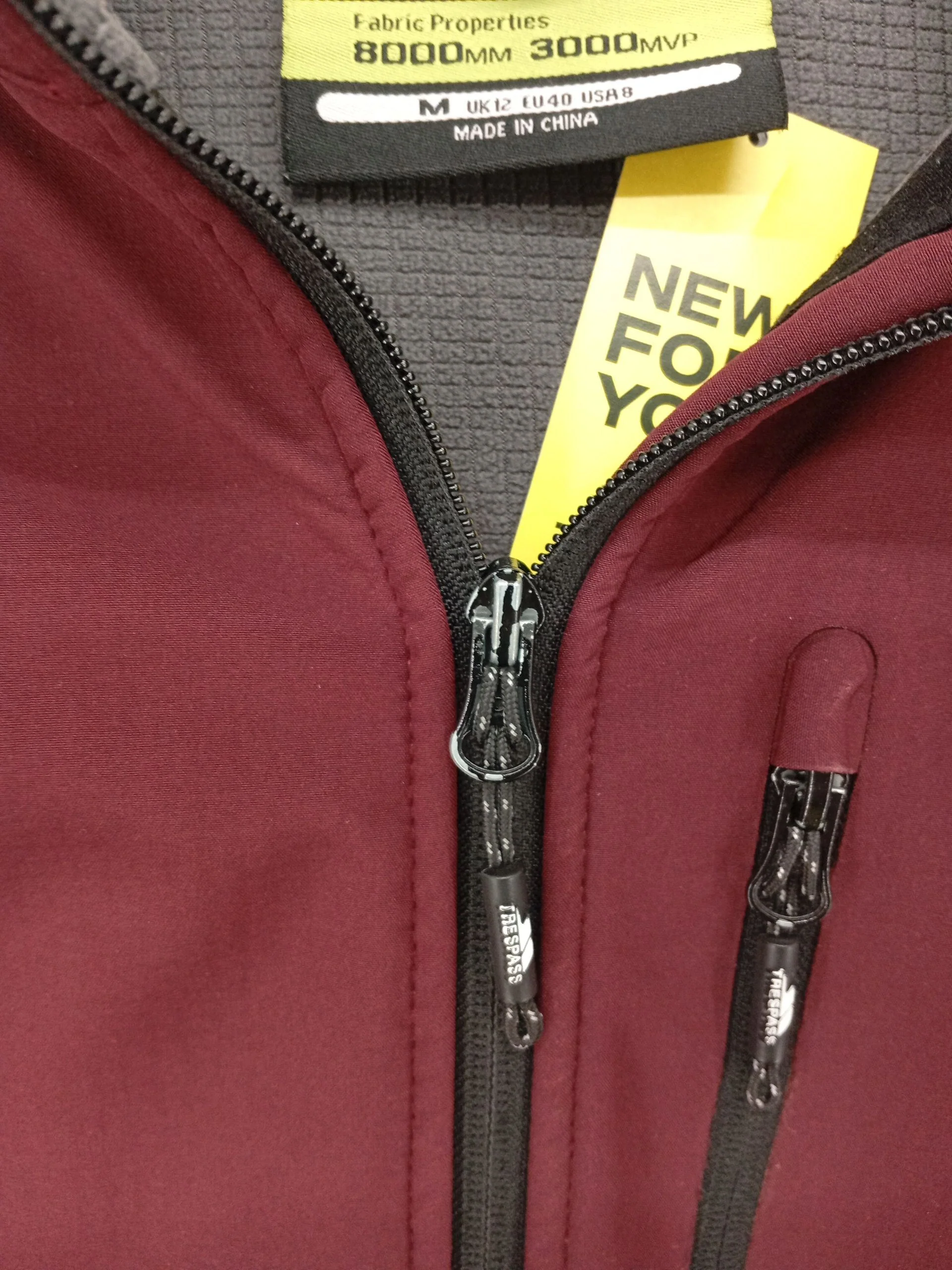 Trespass Windbreaker jacket red - Image 5