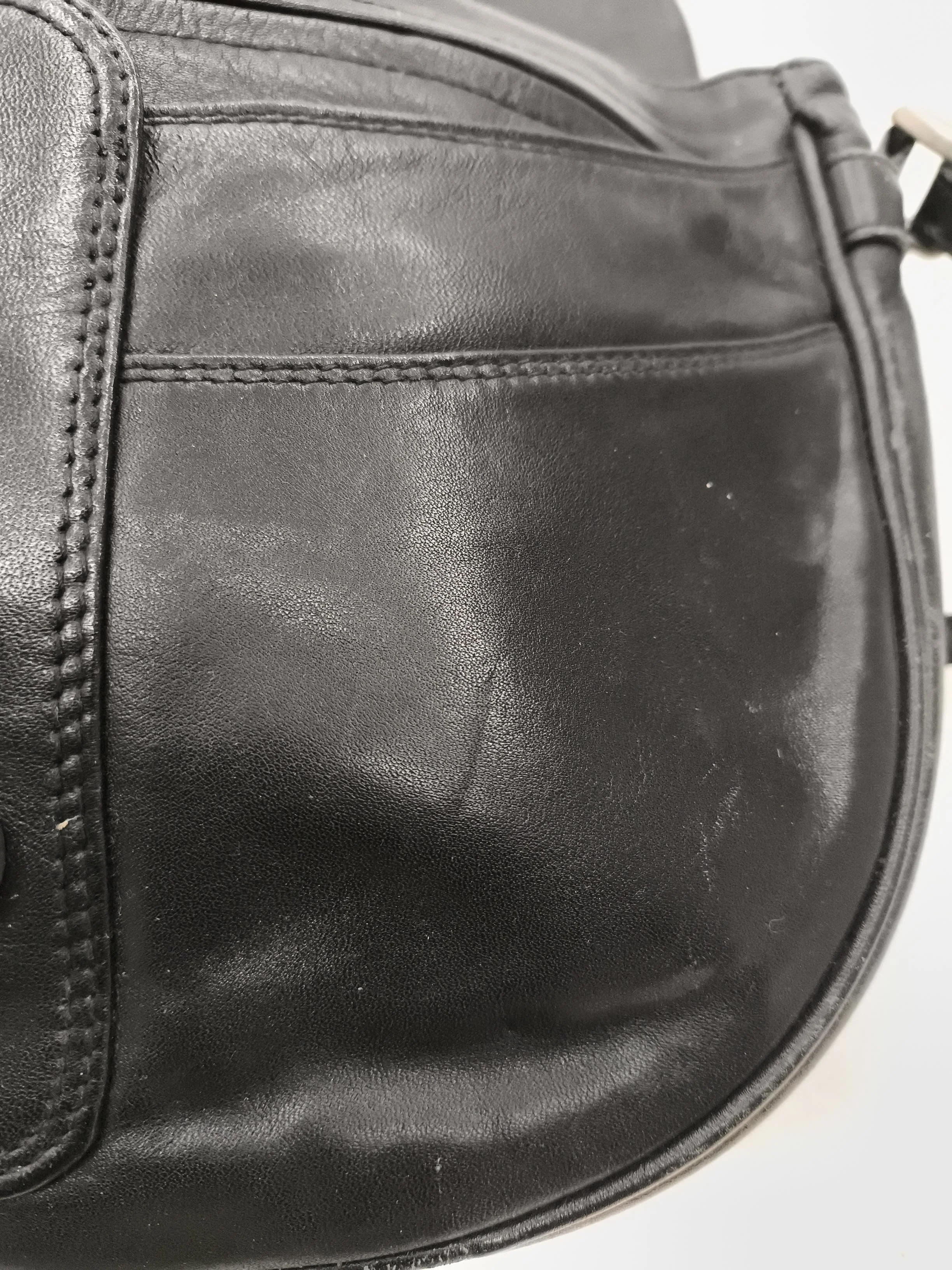 Tula Women's Bag Black 100% Leather Crossbody - Image 3