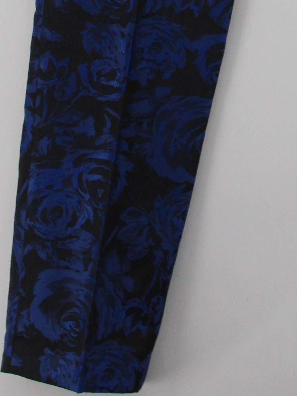 Twisted Tailor Men's Trousers M Blue Floral 100% Polyester Tapered Chino - Image 4