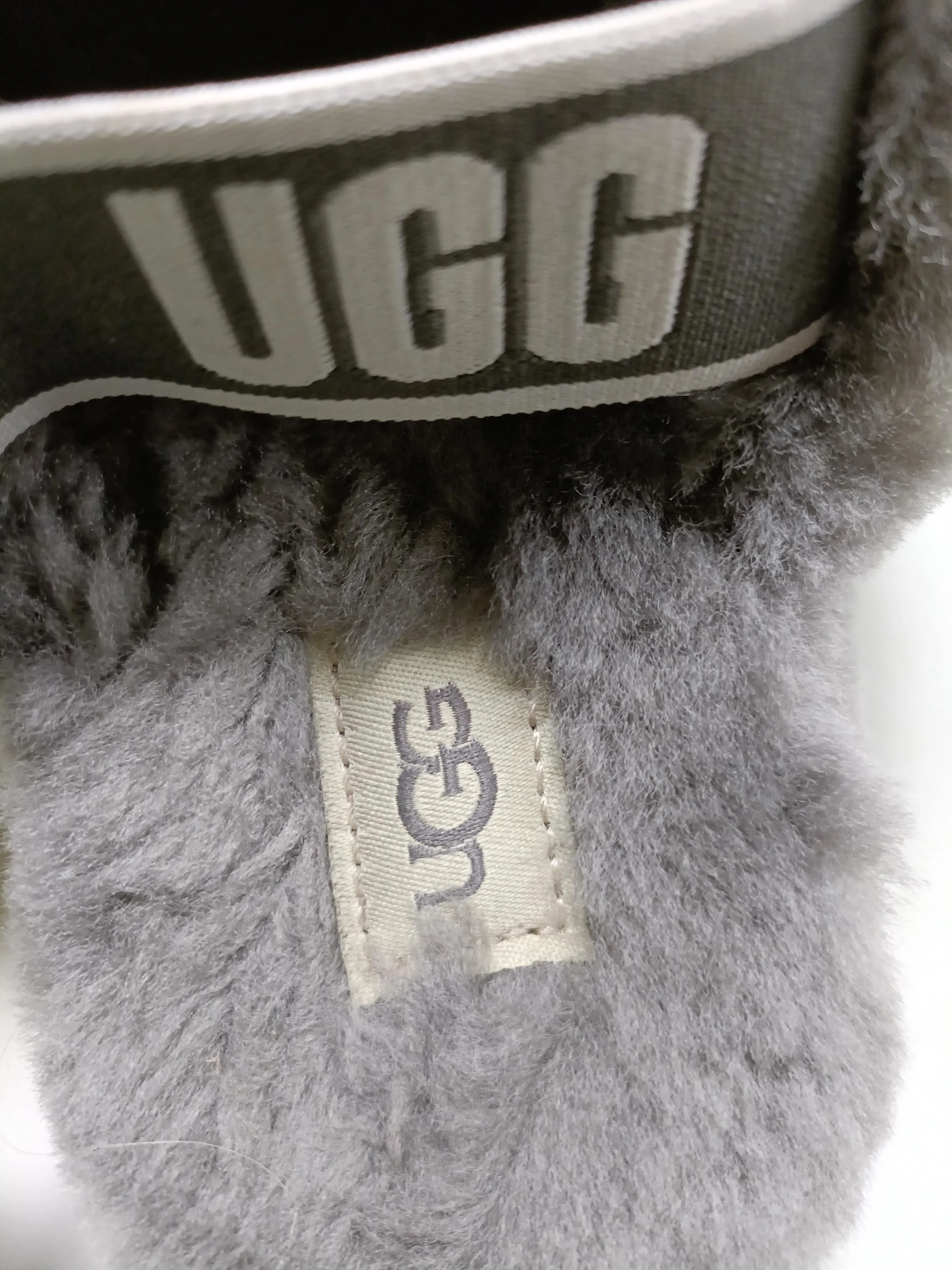 UGG Women's Sandals UK 5 Grey 100% Animal Fur Slider - Image 8
